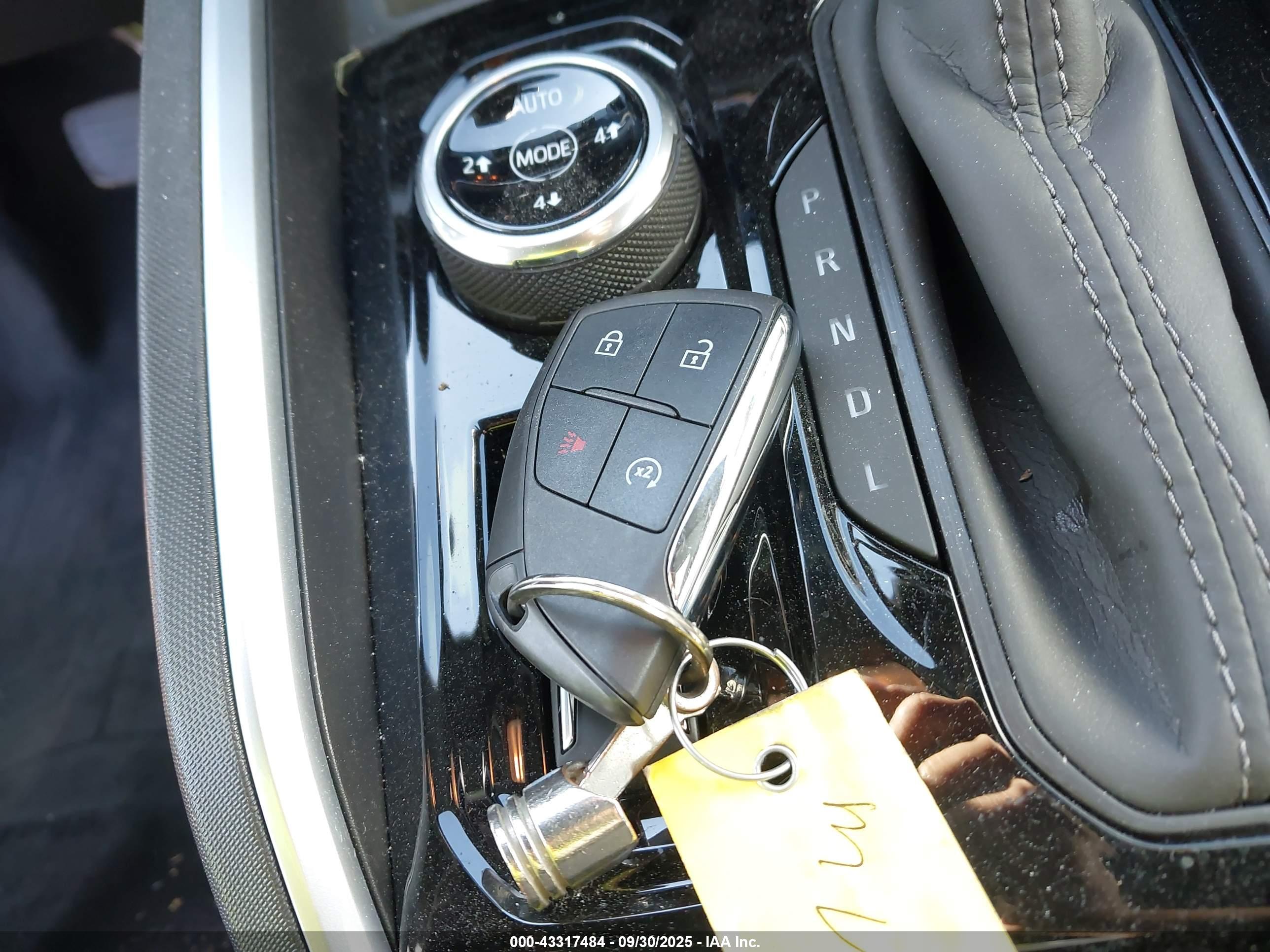 CHEVROLET COLORADO image 11