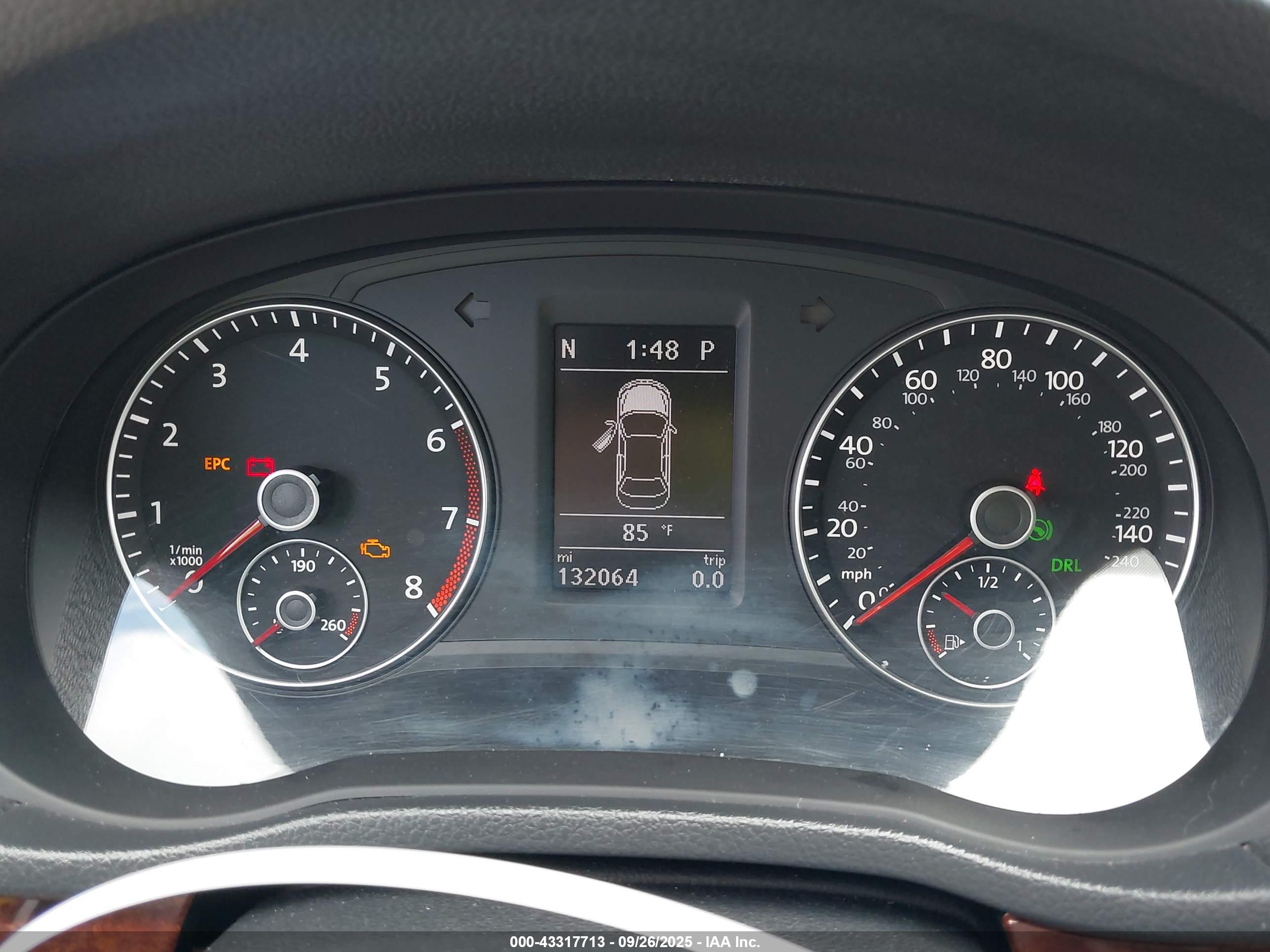 VOLKSWAGEN PASSAT image 7