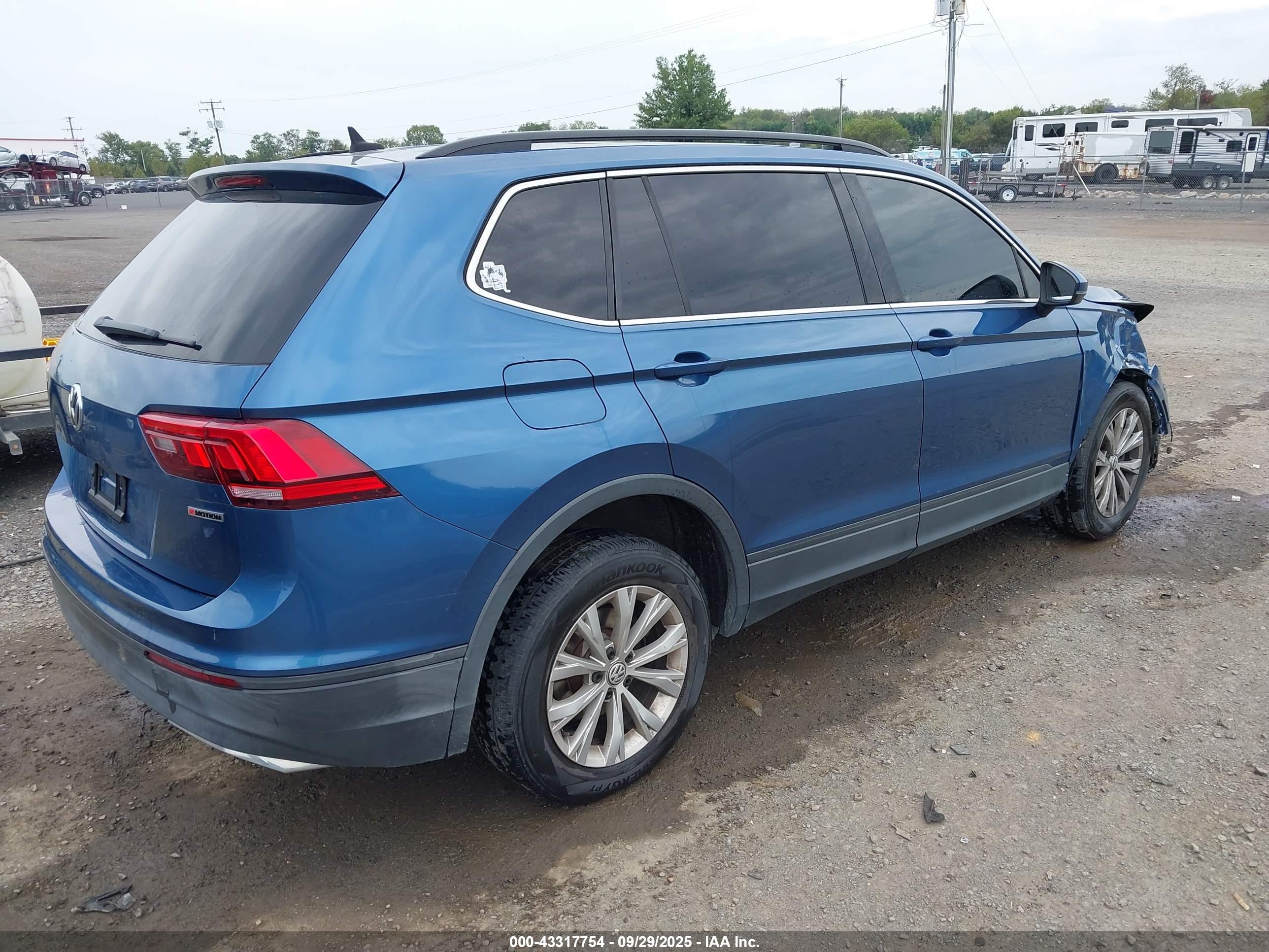 VOLKSWAGEN TIGUAN image 4