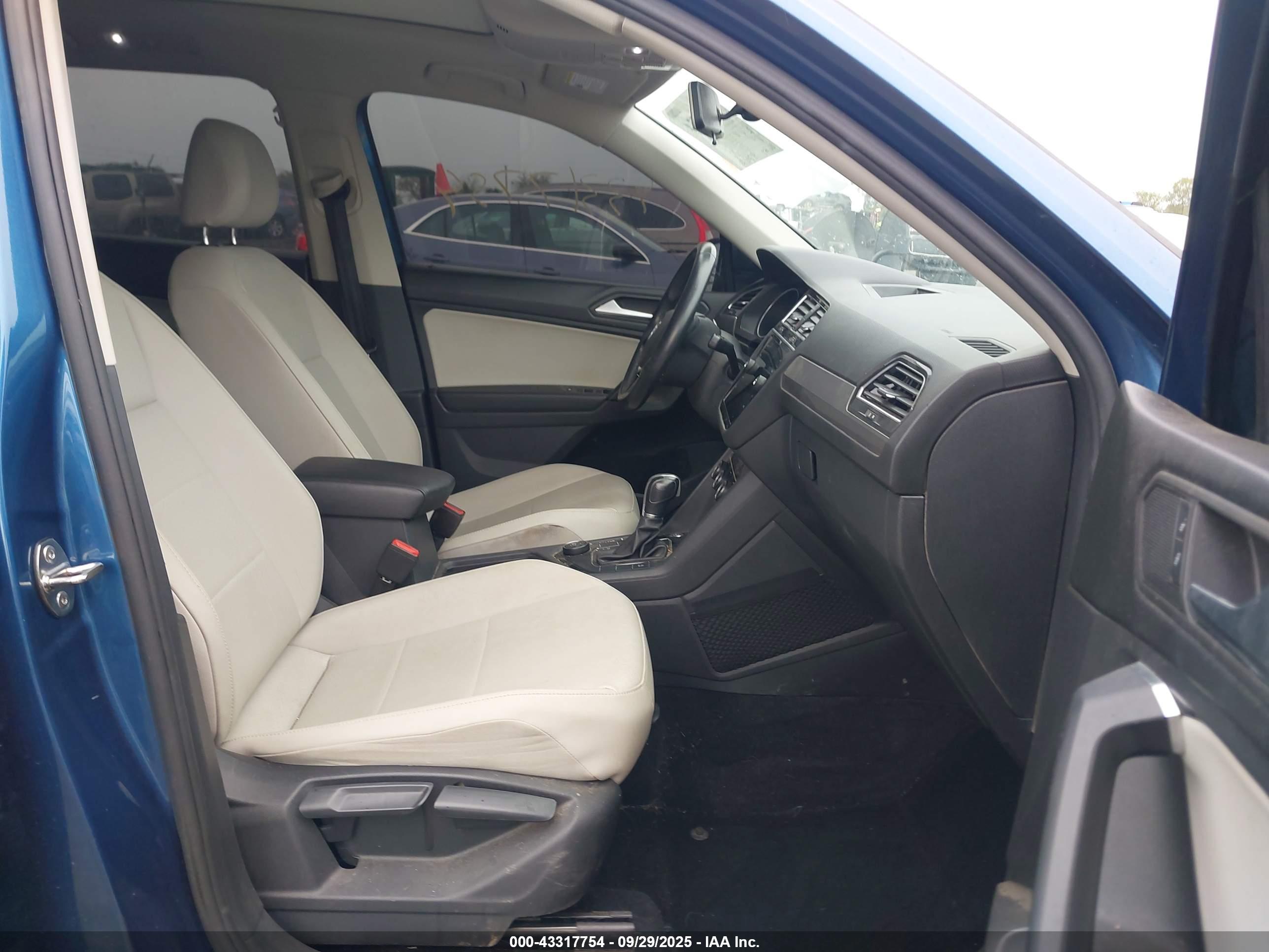 VOLKSWAGEN TIGUAN image 5