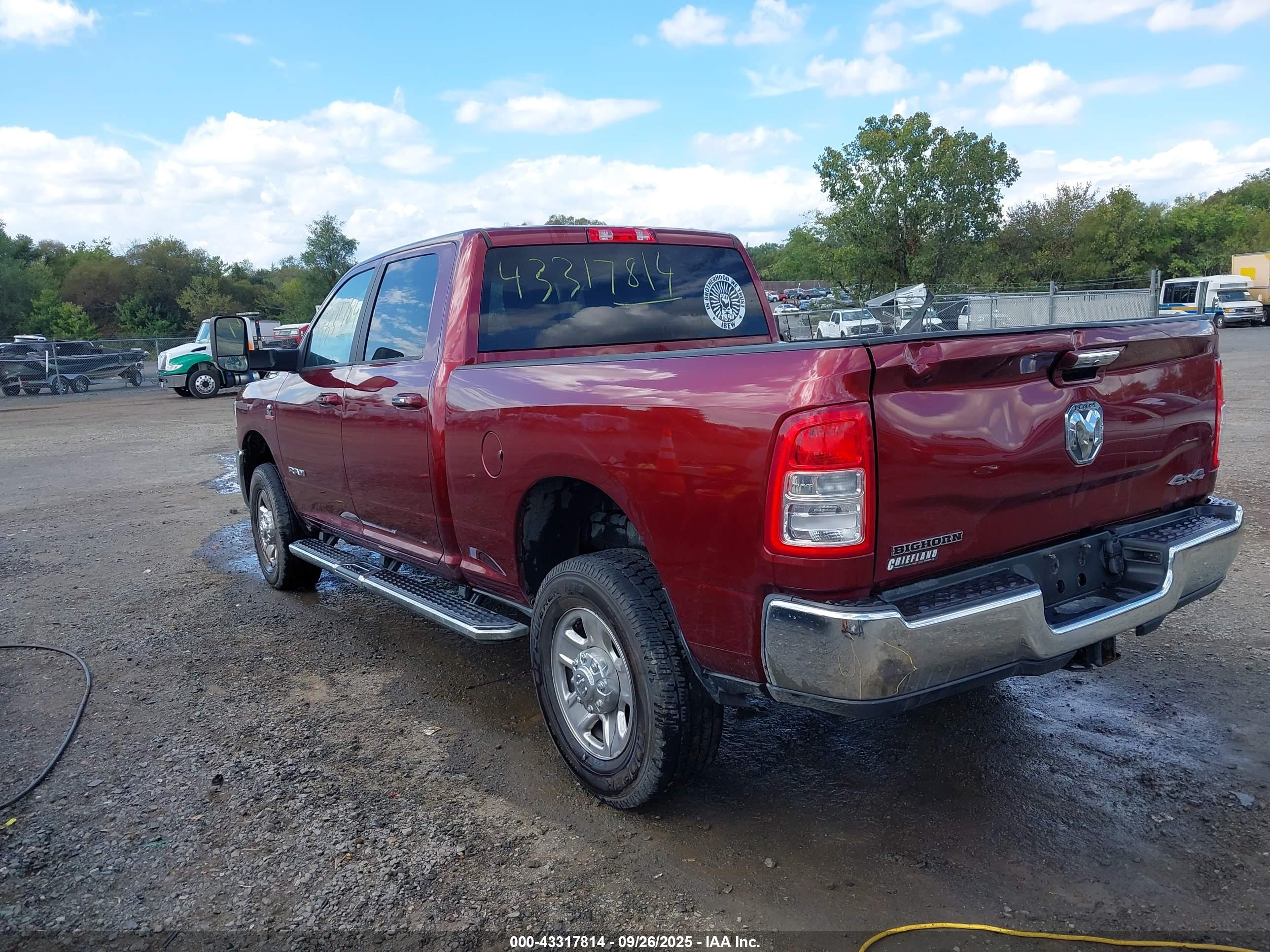 RAM 2500 image 3