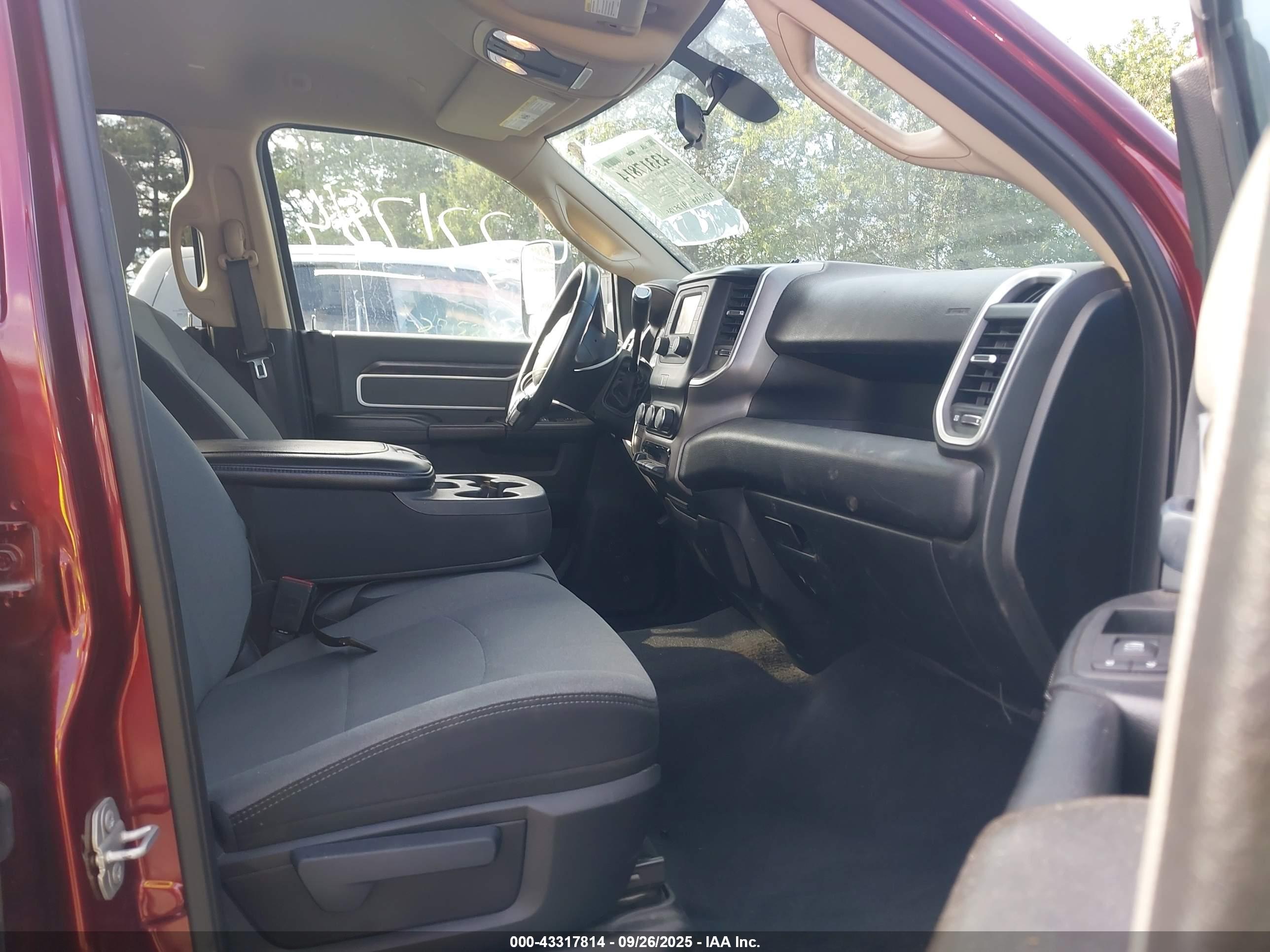 RAM 2500 image 5
