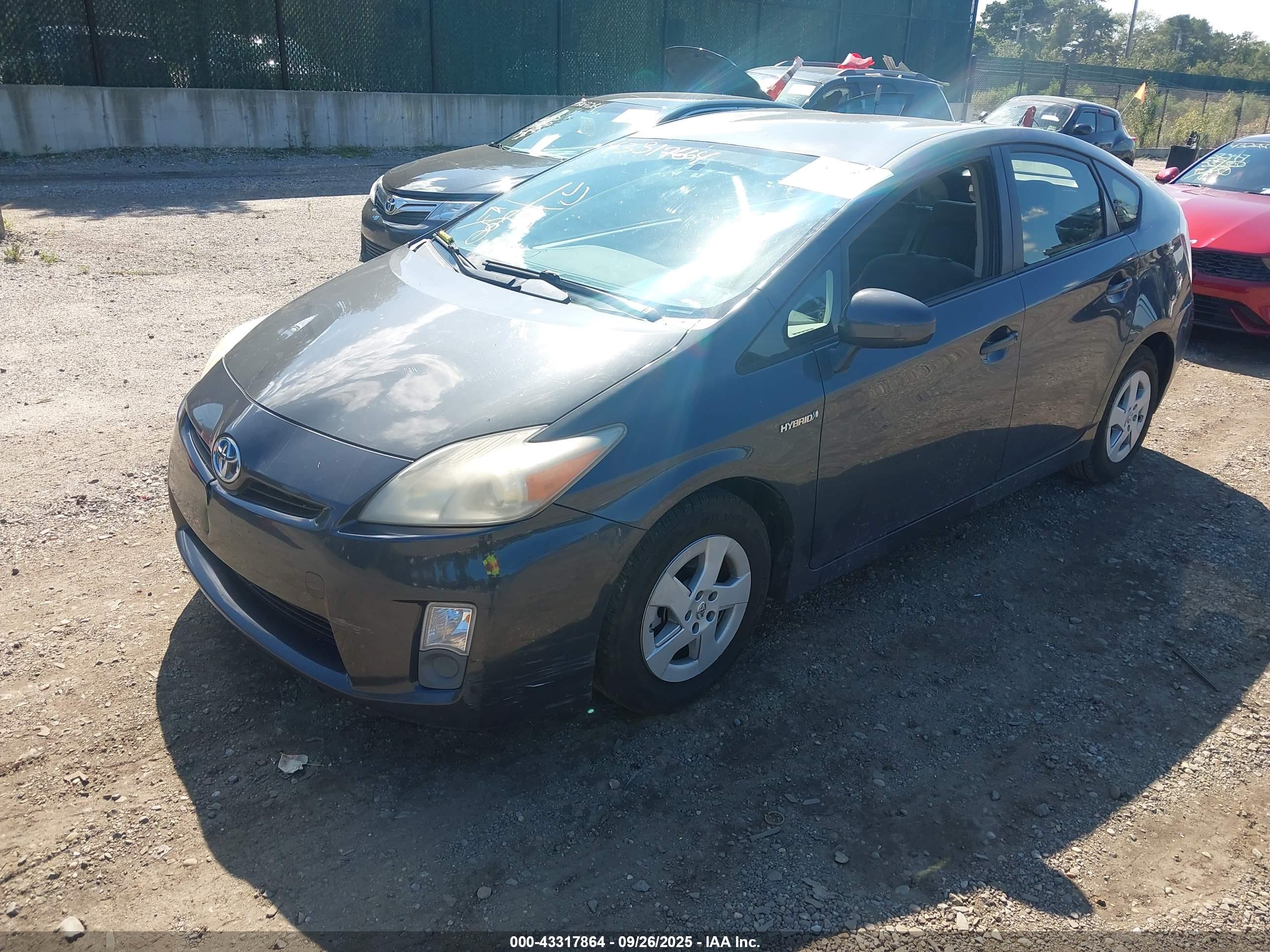 TOYOTA PRIUS image 2