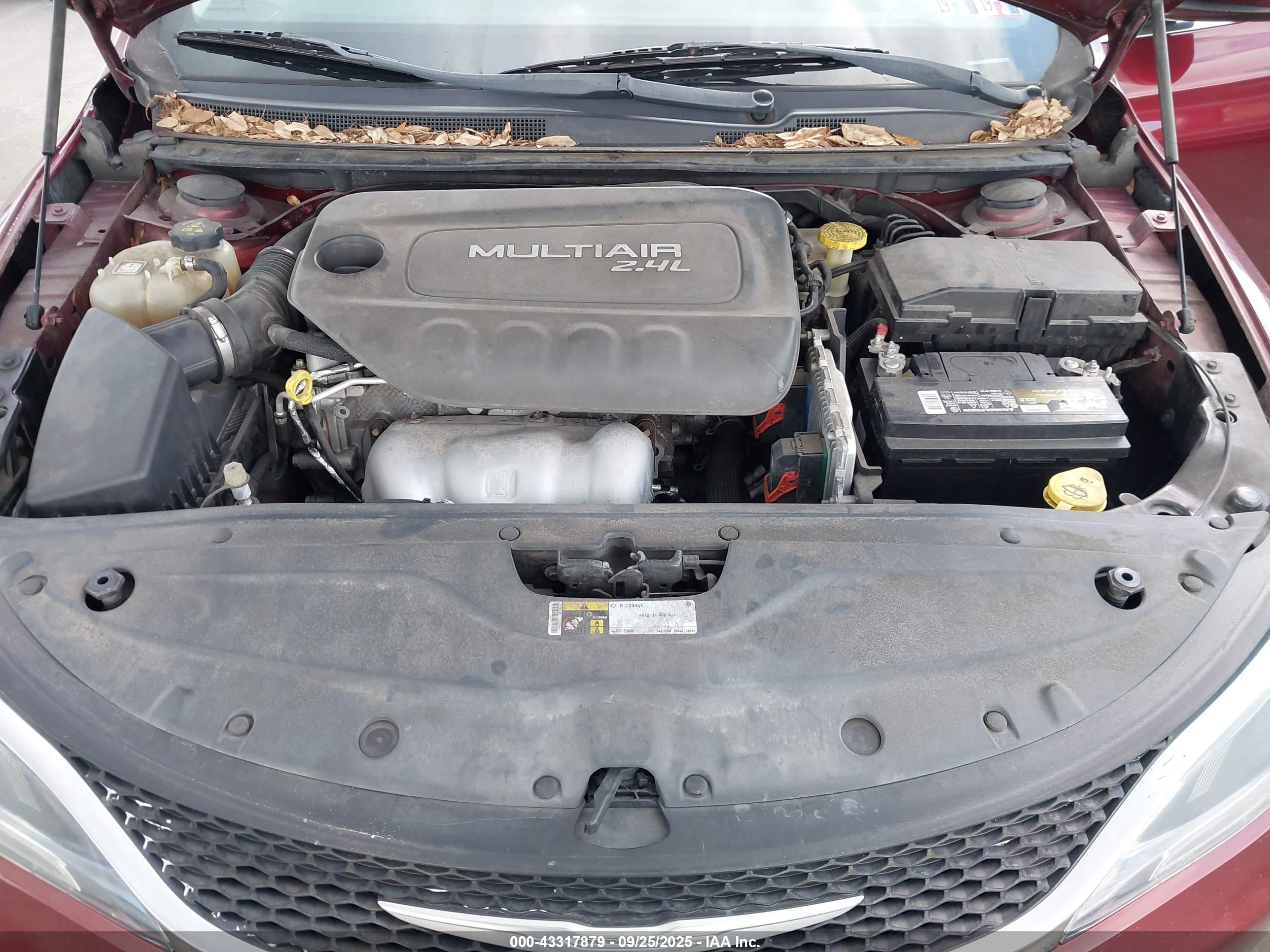 CHRYSLER 200 image 10