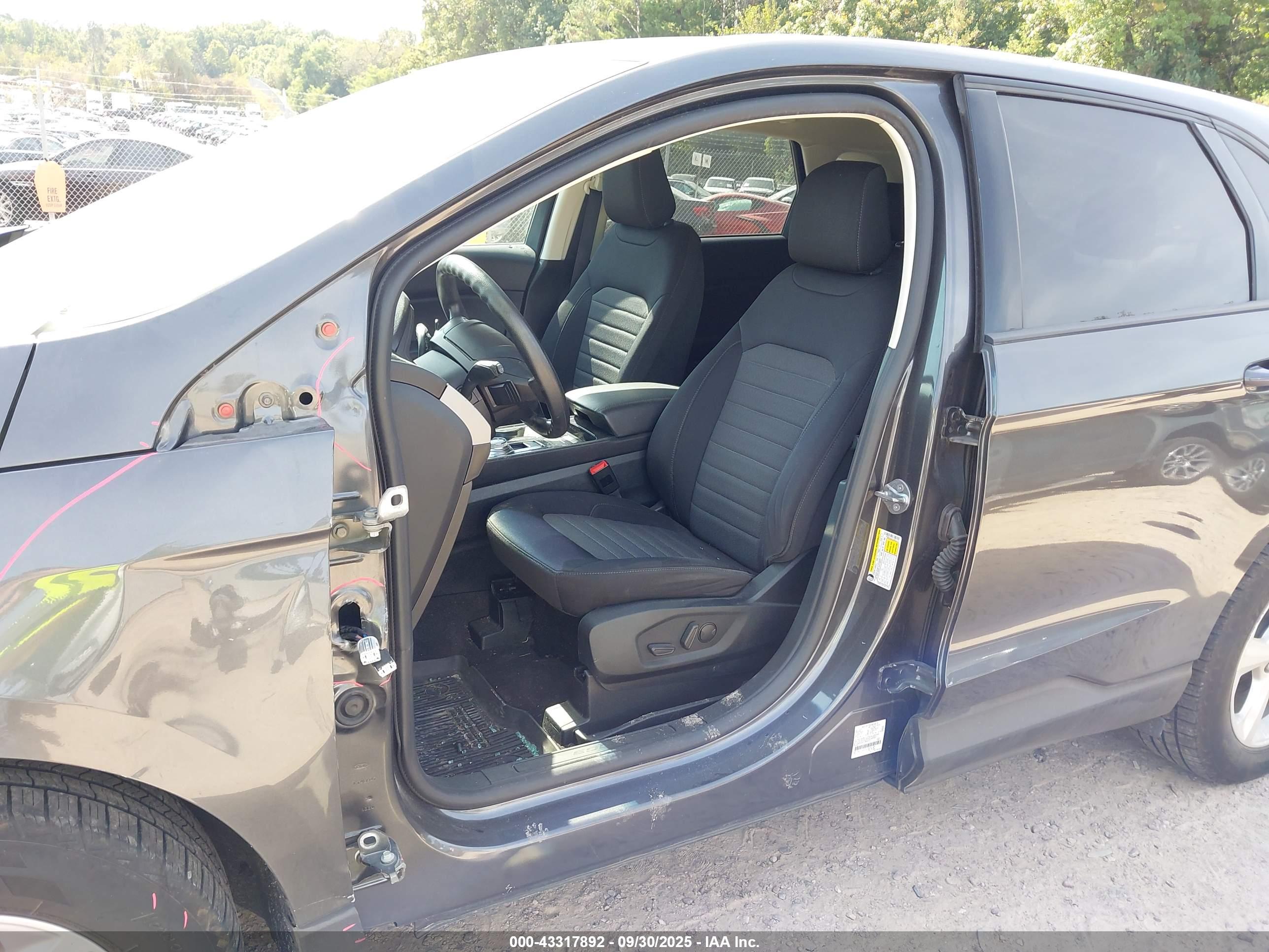 FORD EDGE image 6