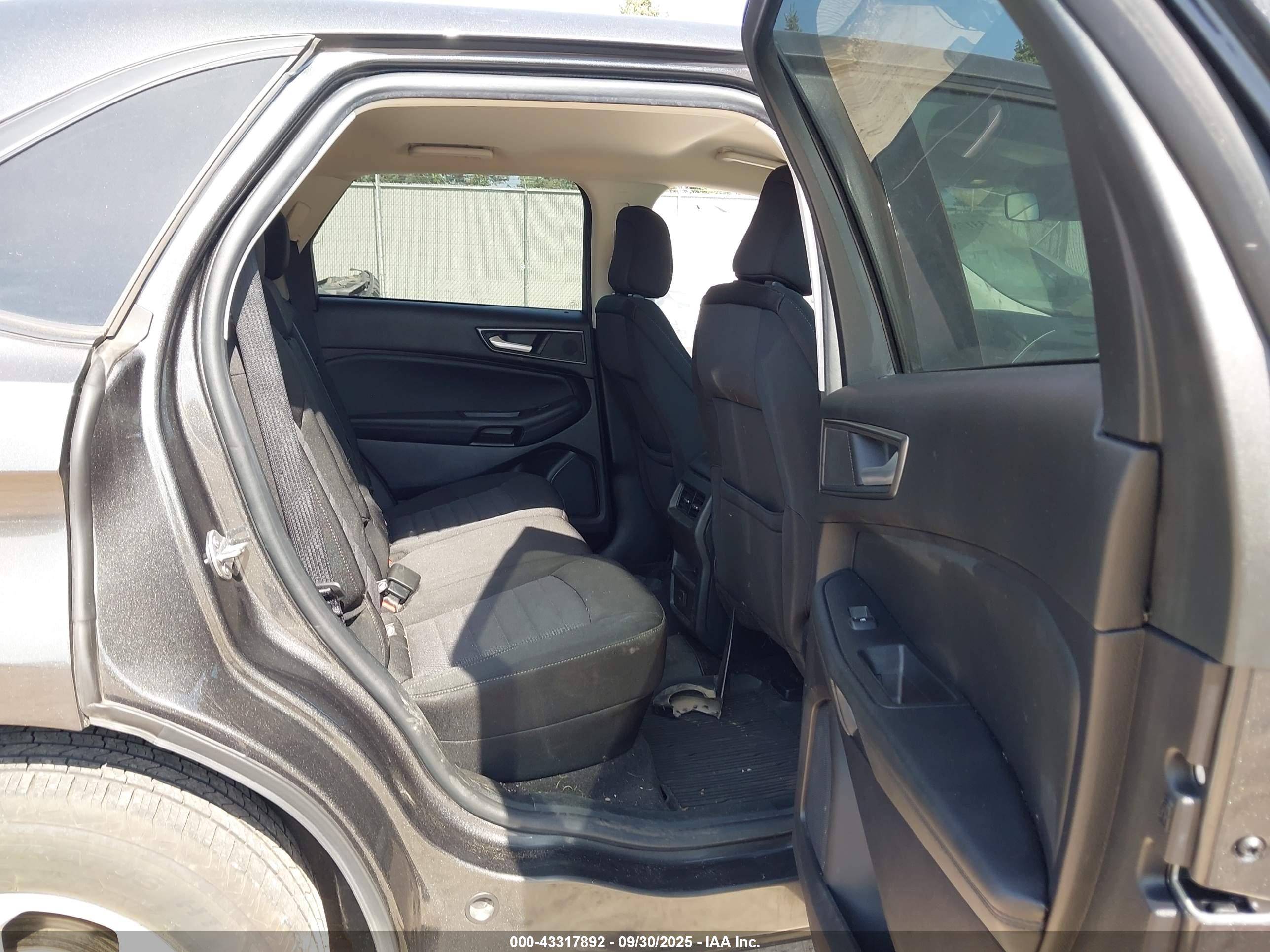 FORD EDGE image 8