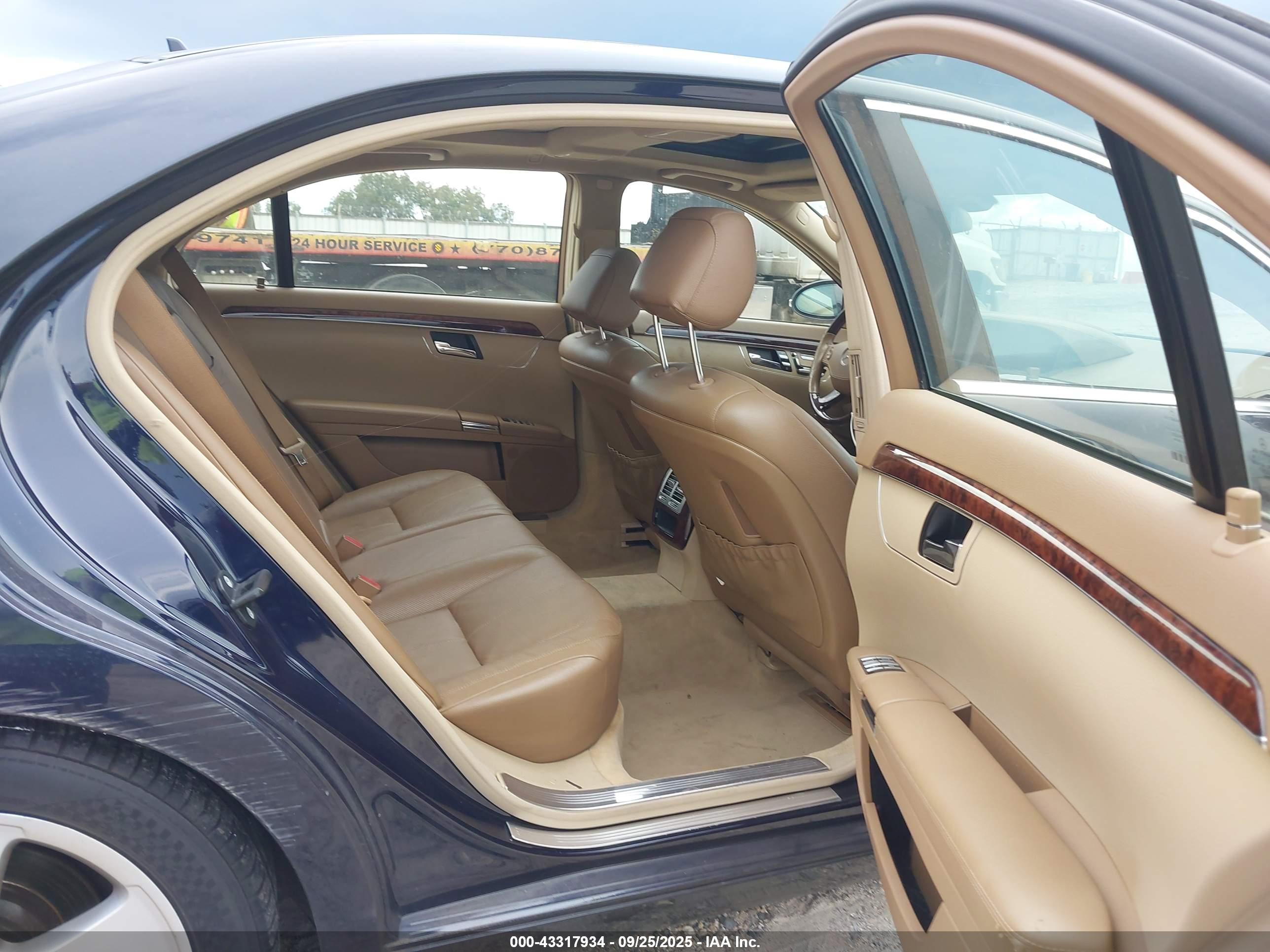 MERCEDES-BENZ S image 8