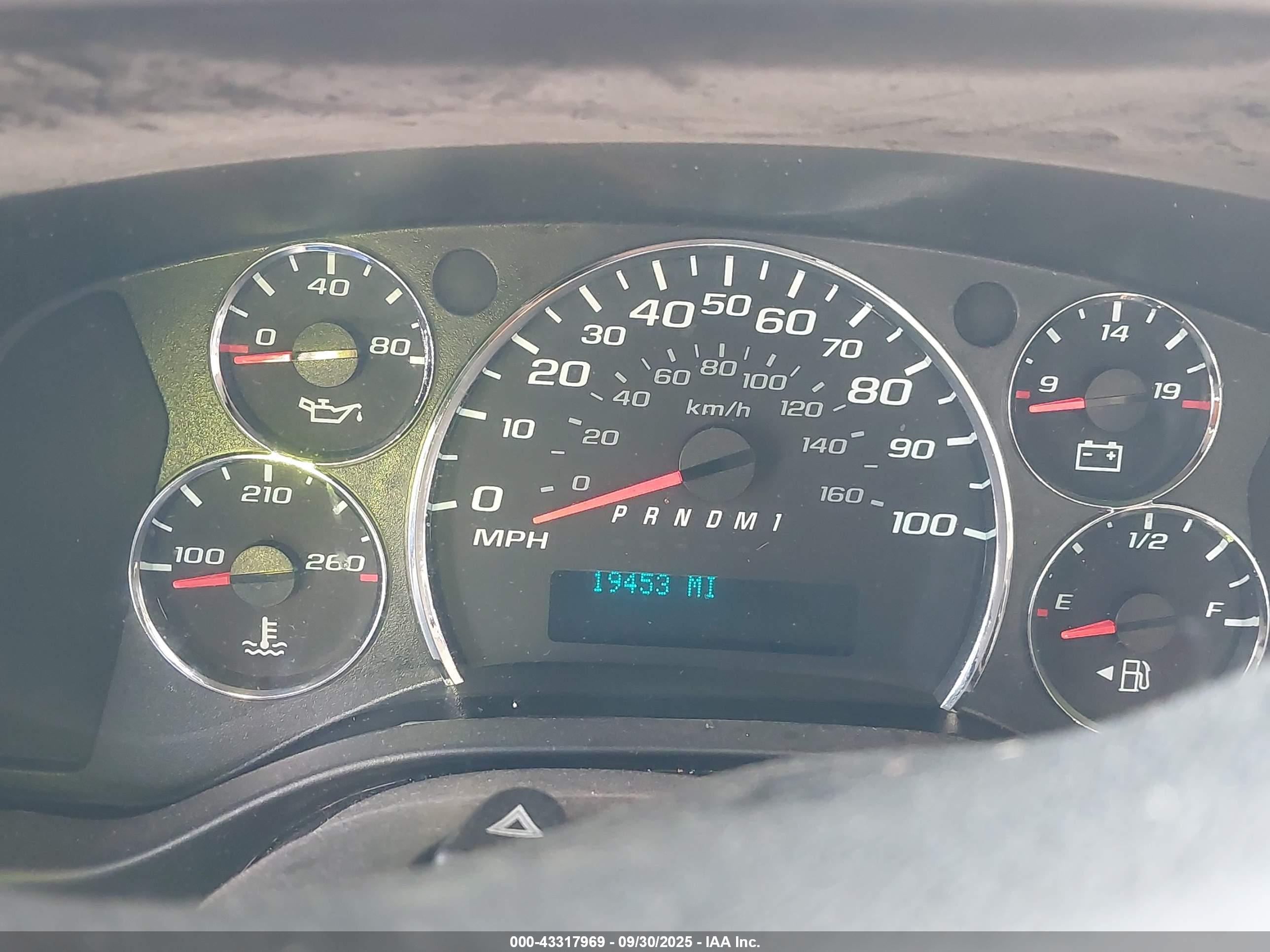 CHEVROLET EXPRESS image 7
