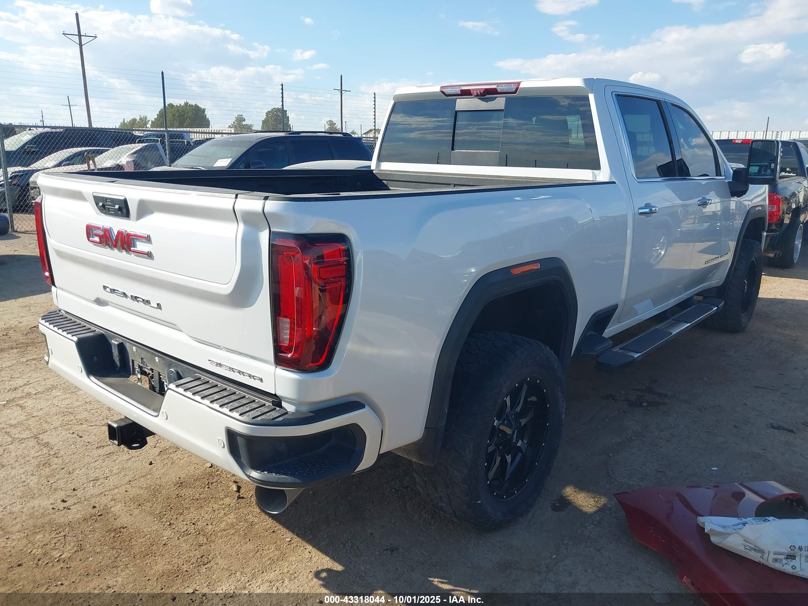 GMC SIERRA image 4