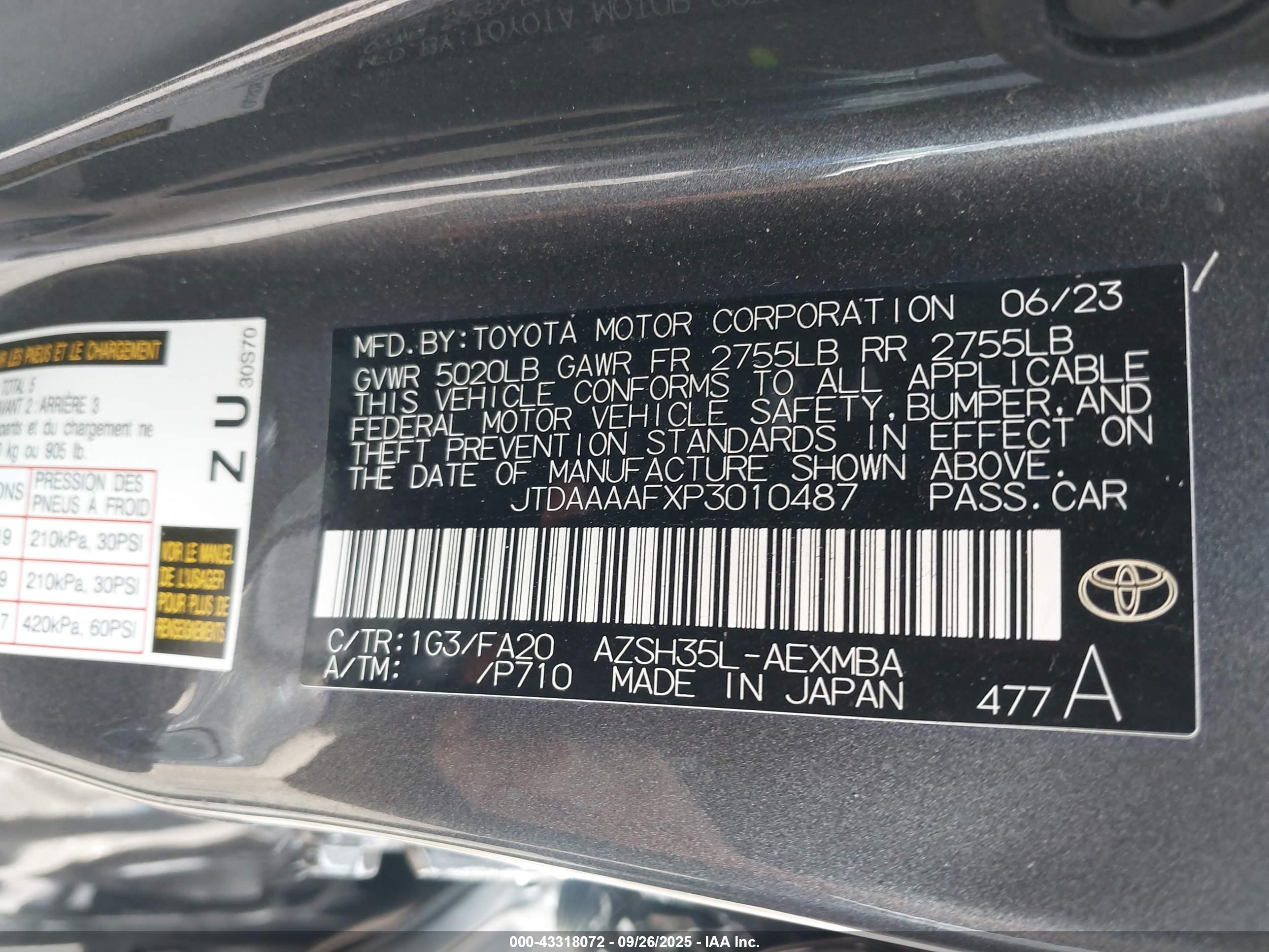 TOYOTA CROWN image 9