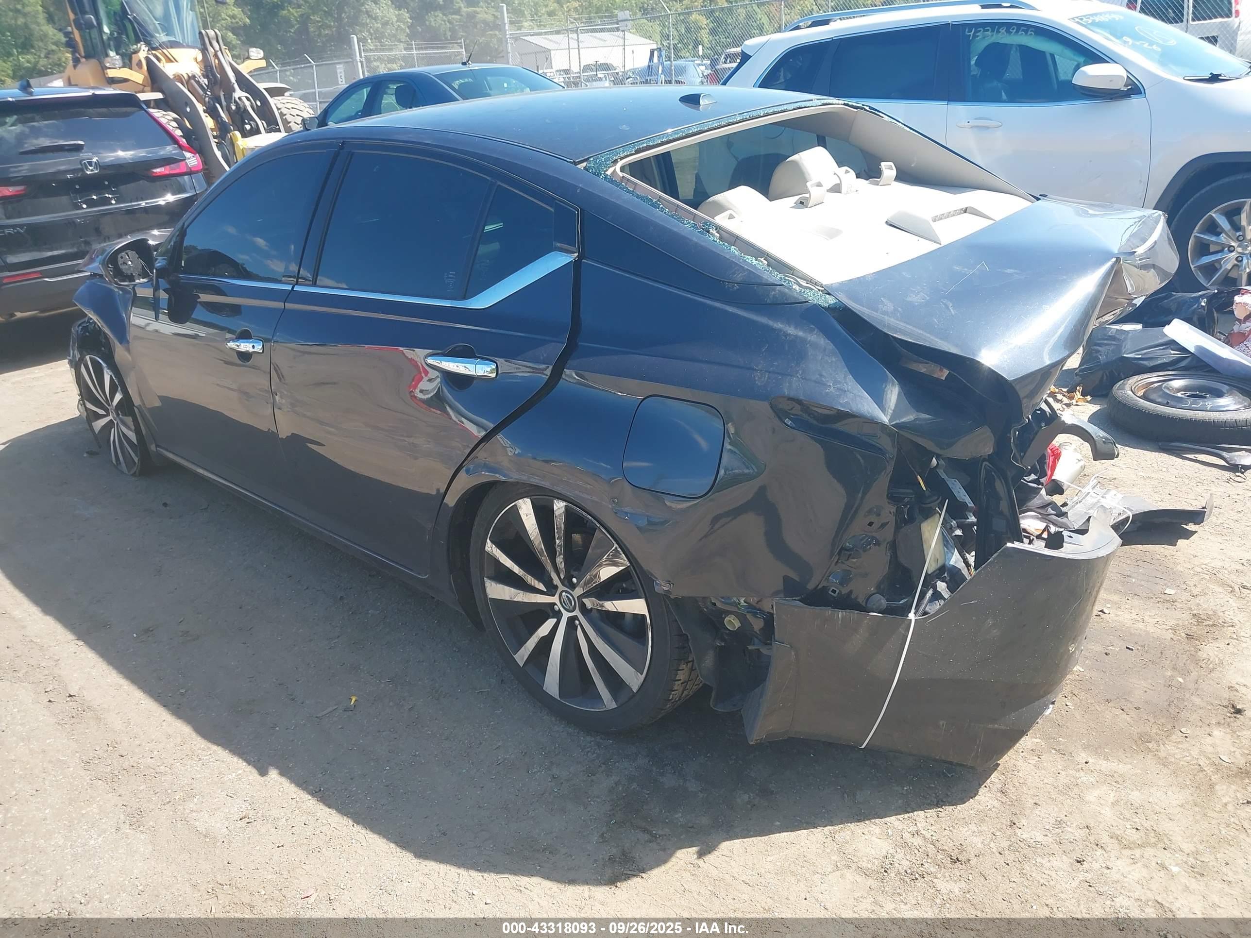 NISSAN ALTIMA image 3