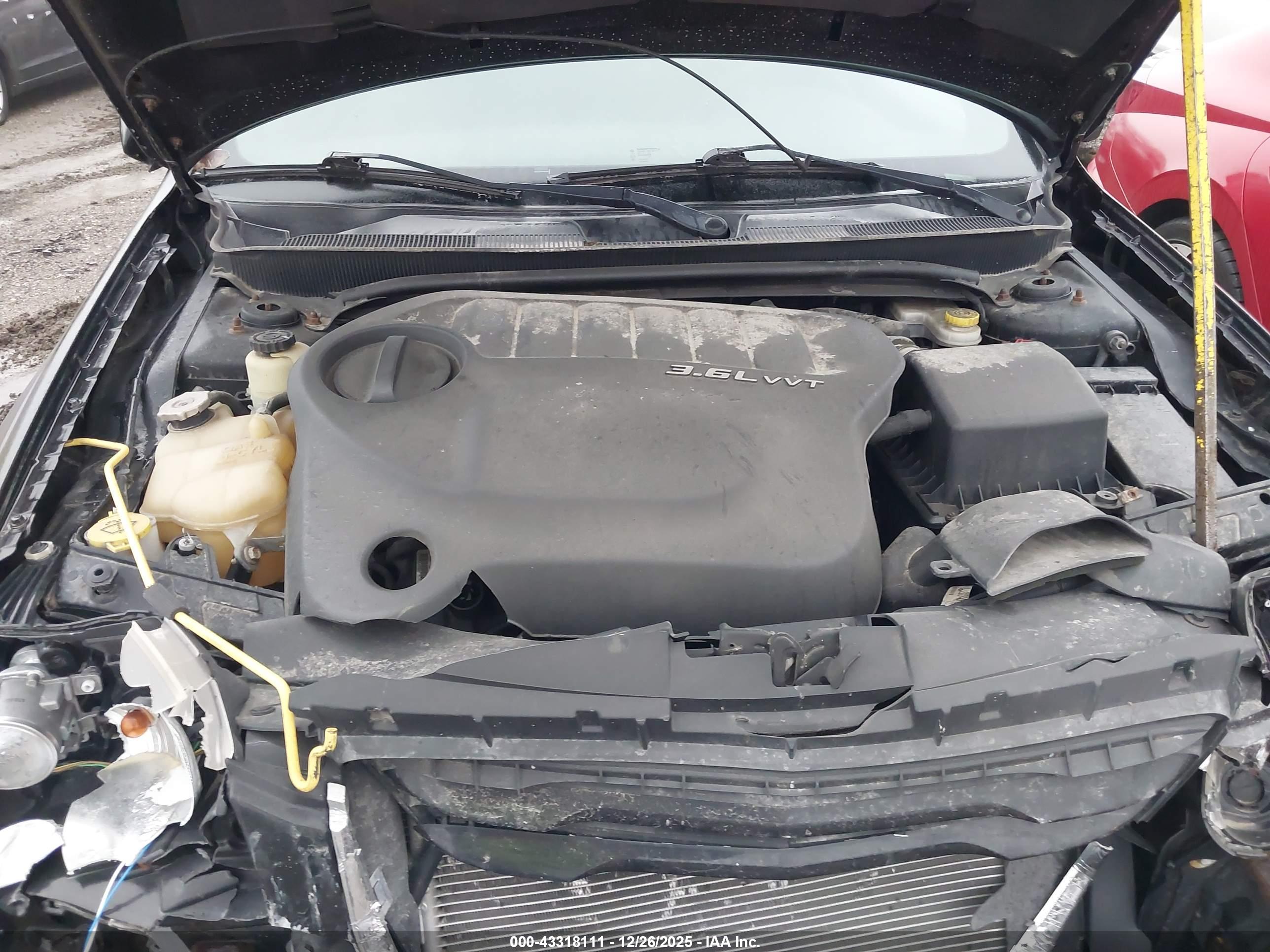 CHRYSLER 200 image 10