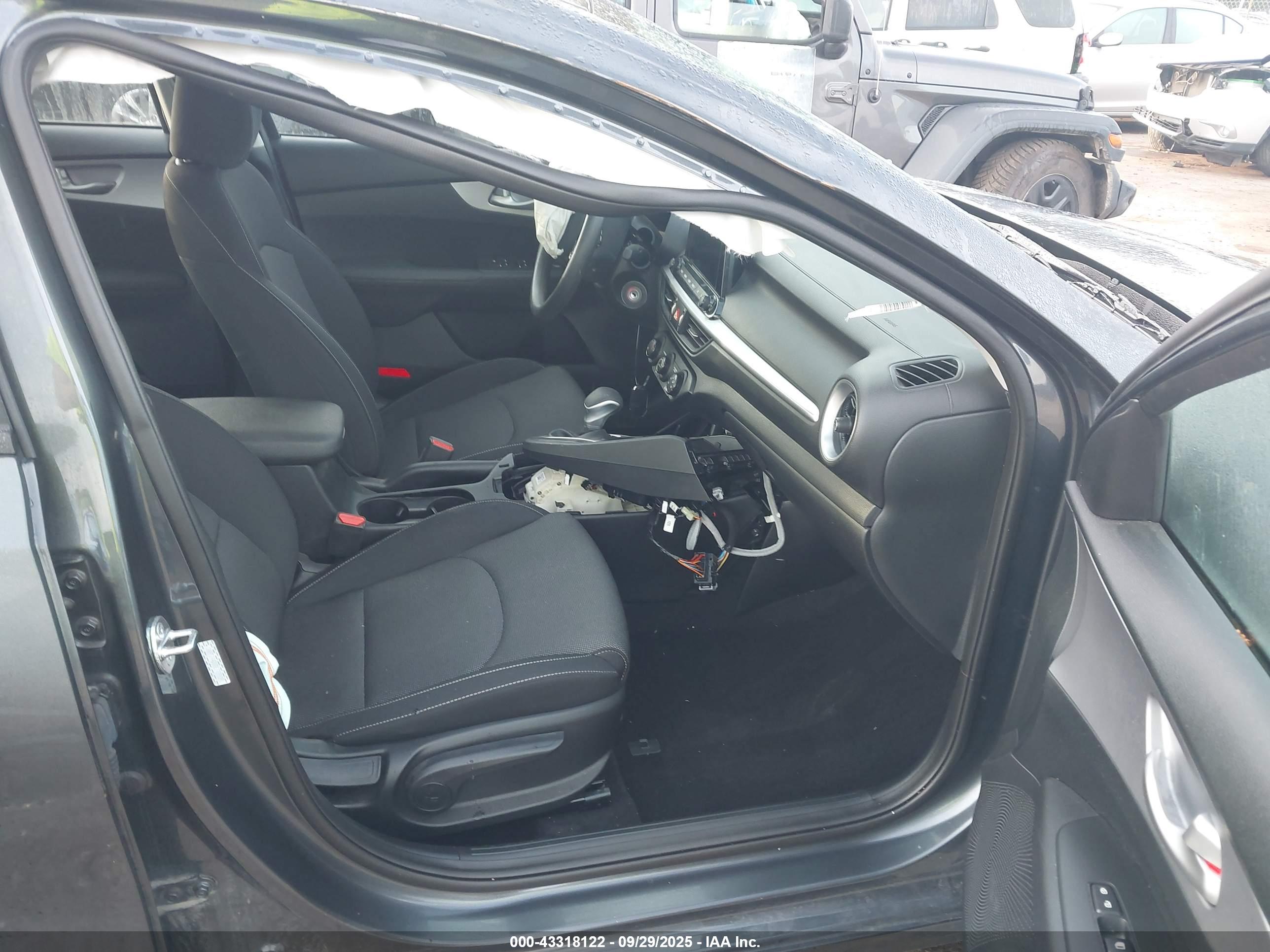 KIA FORTE image 5