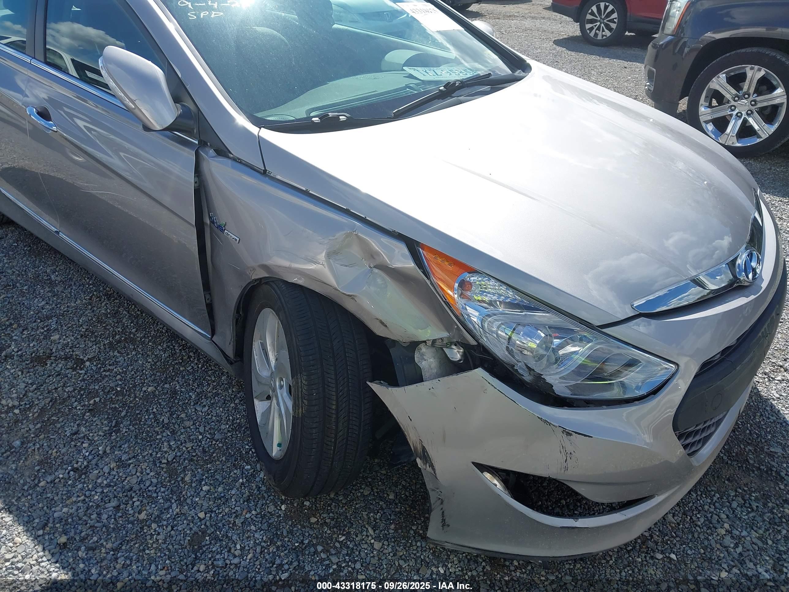 HYUNDAI SONATA image 6