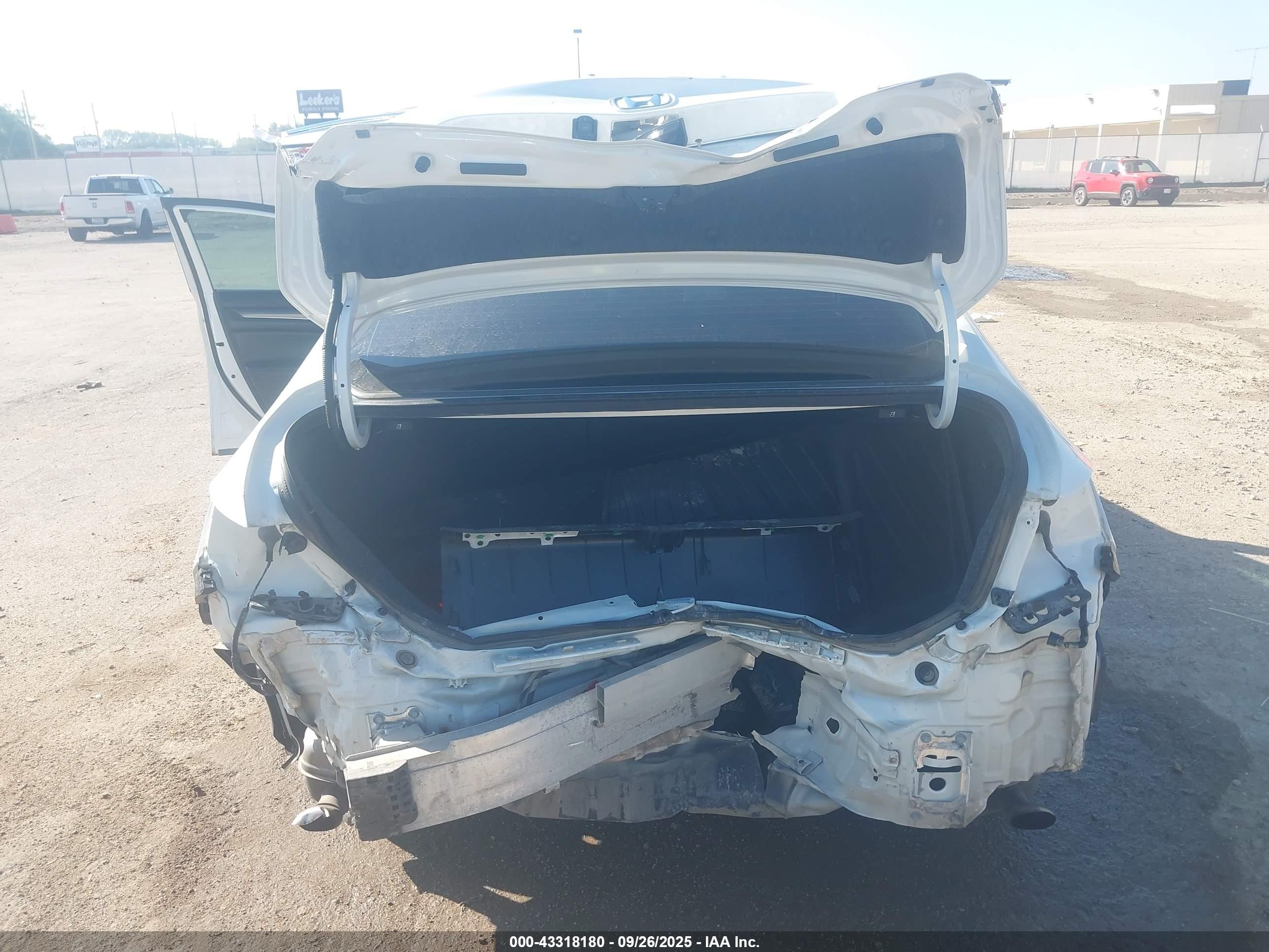 HONDA ACCORD image 6