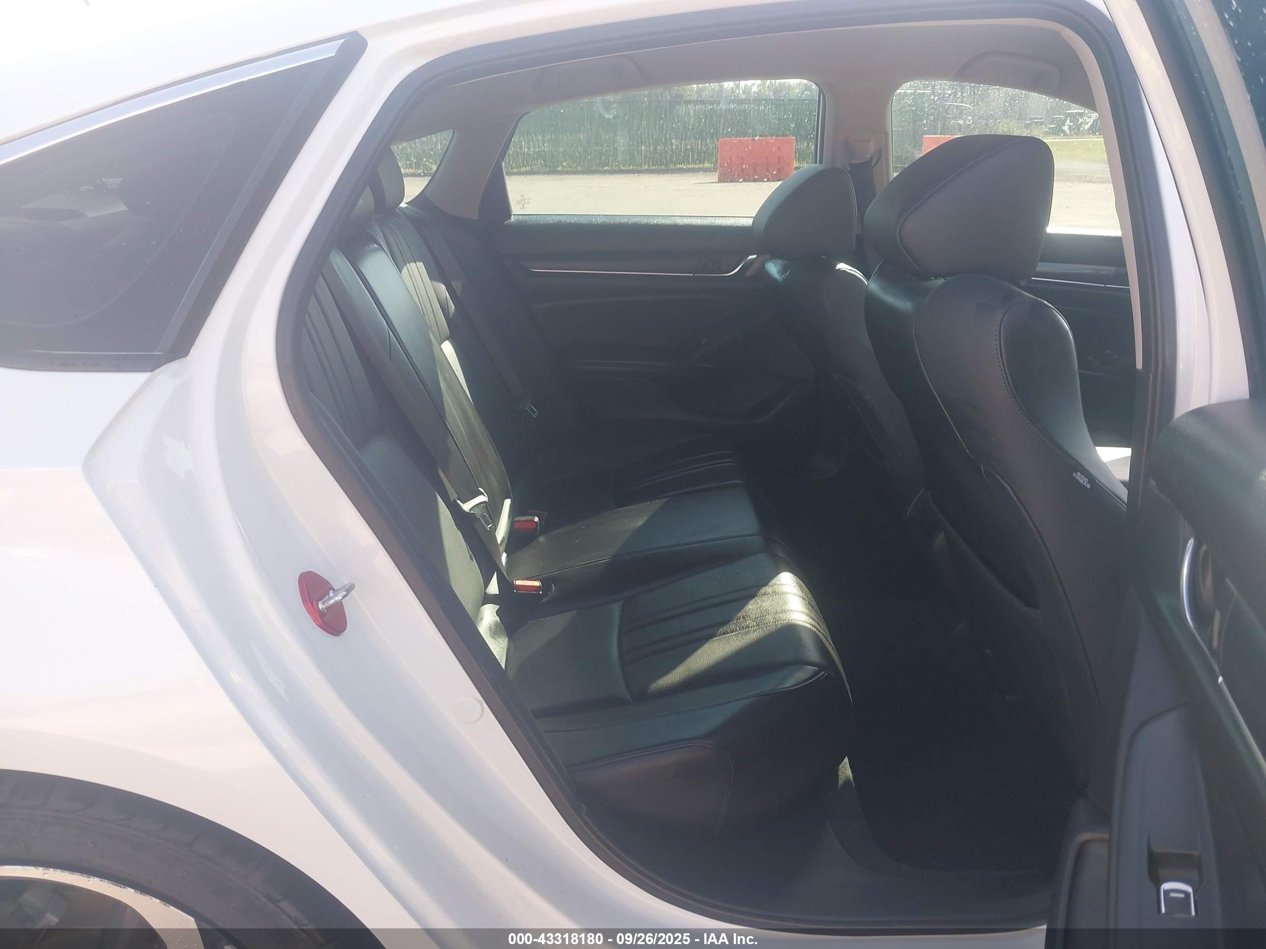 HONDA ACCORD image 8