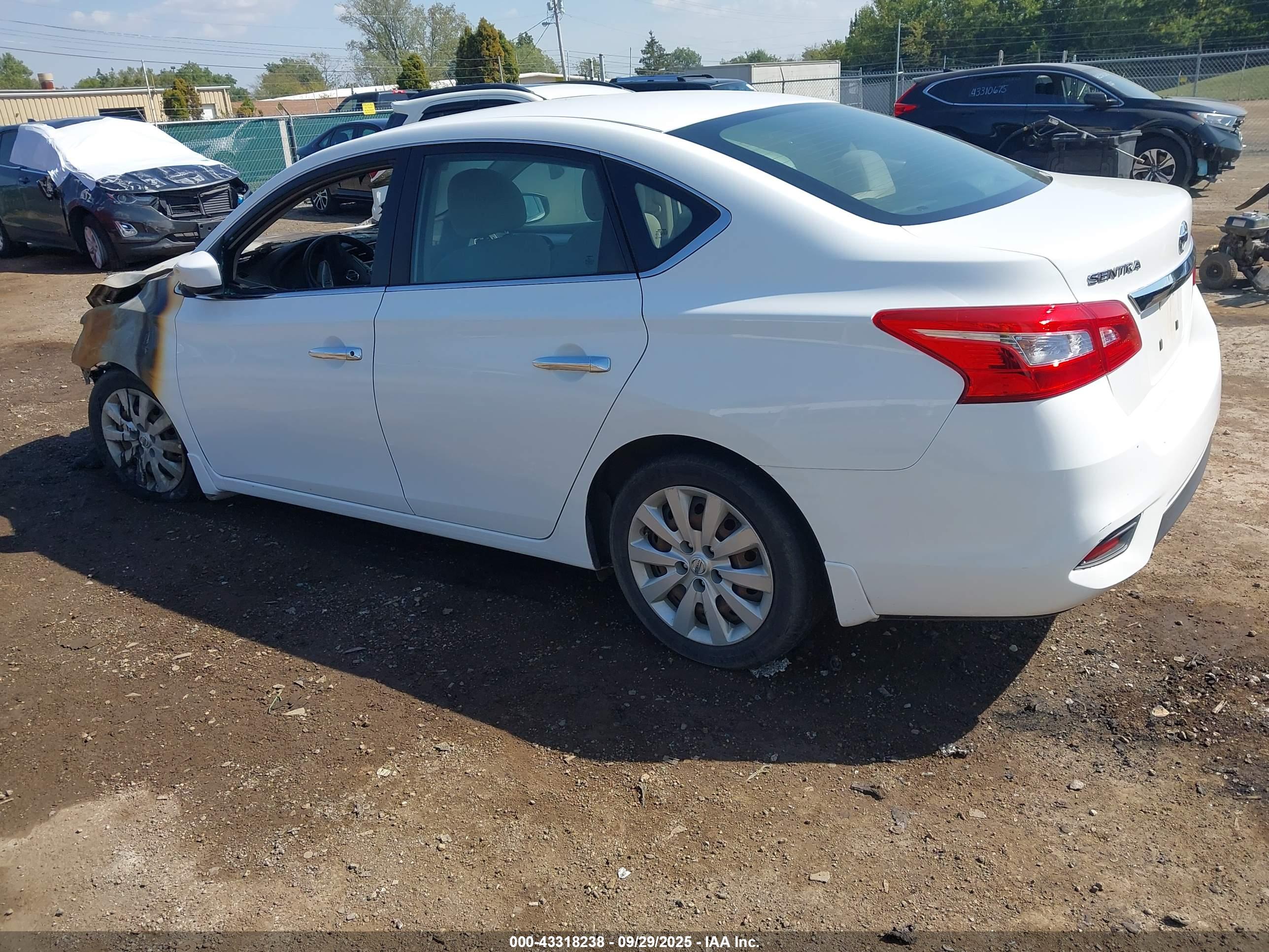 NISSAN SENTRA image 3