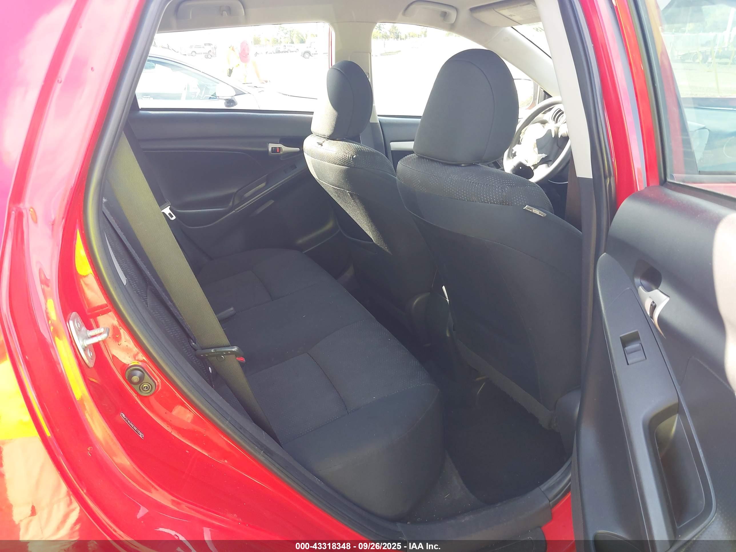 TOYOTA MATRIX image 8