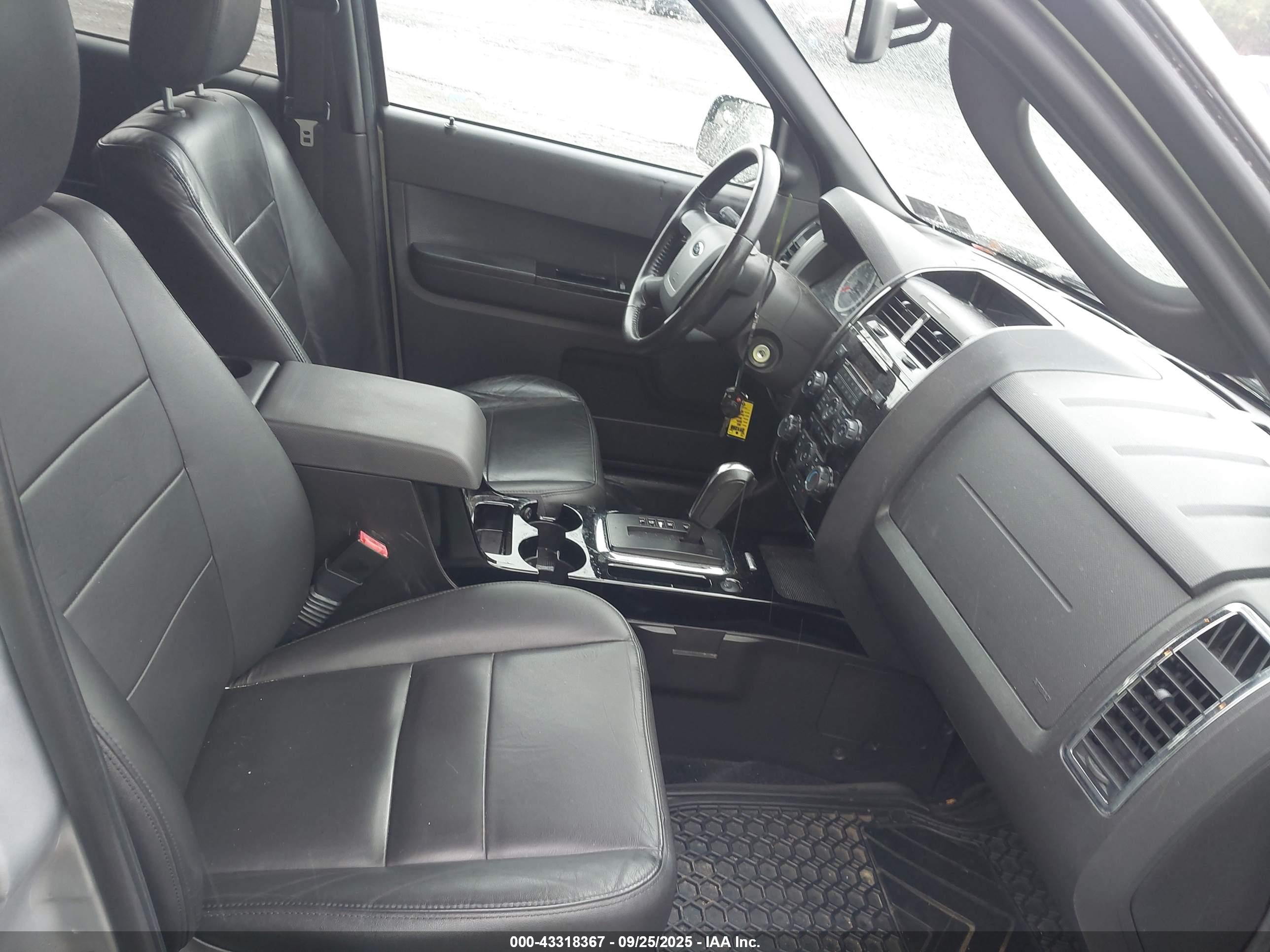 FORD ESCAPE image 5