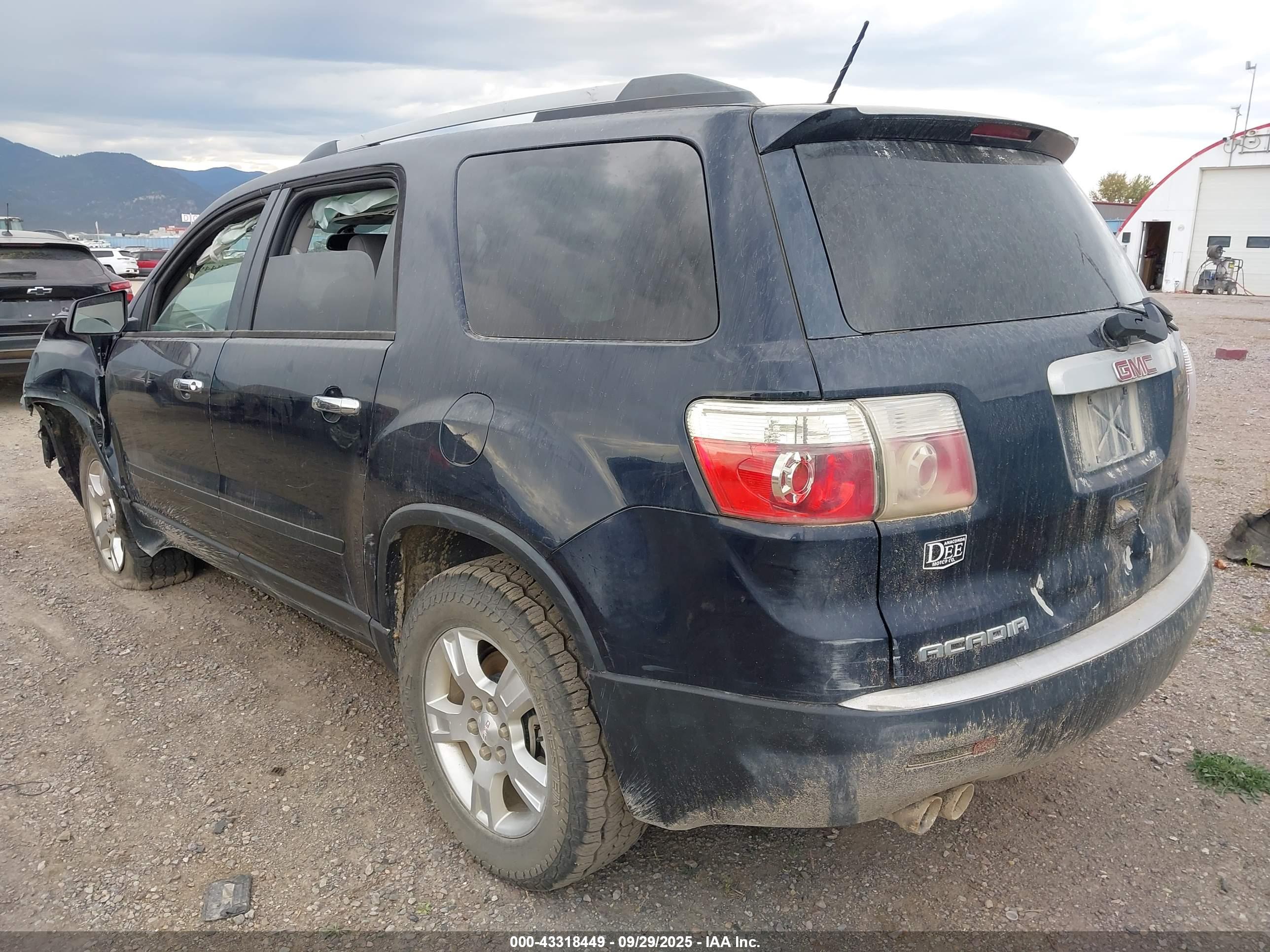 GMC ACADIA image 3