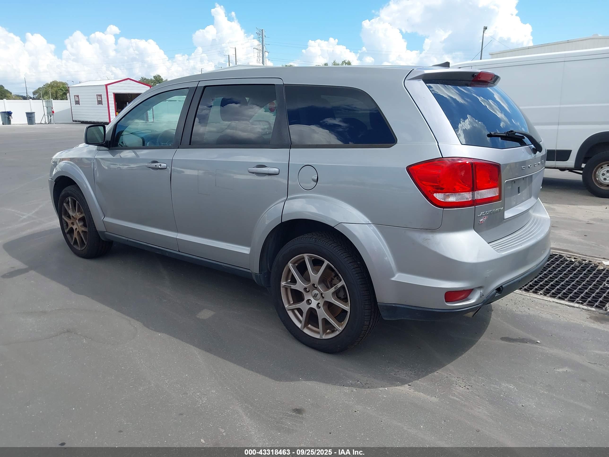 DODGE JOURNEY image 3