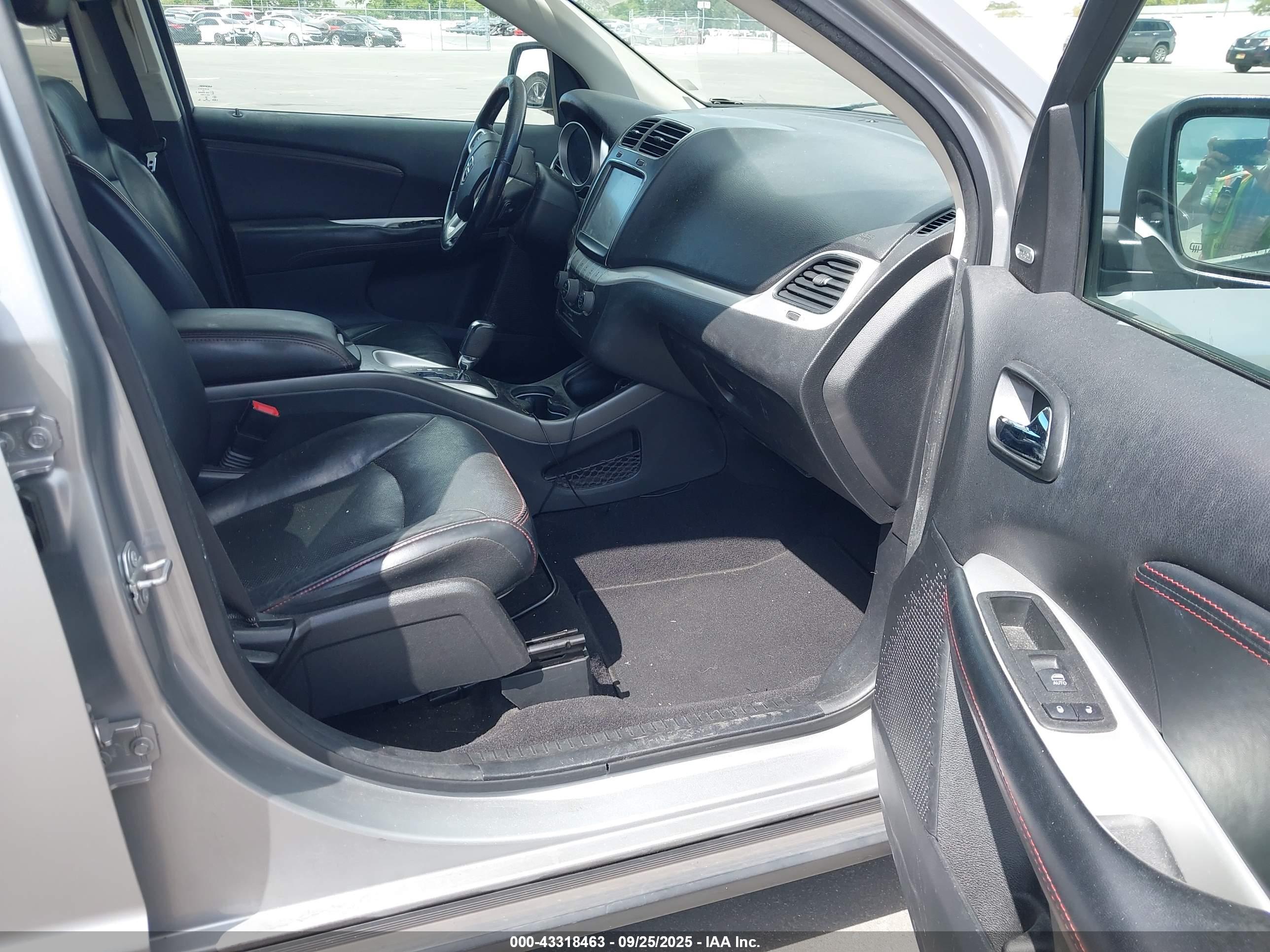 DODGE JOURNEY image 5