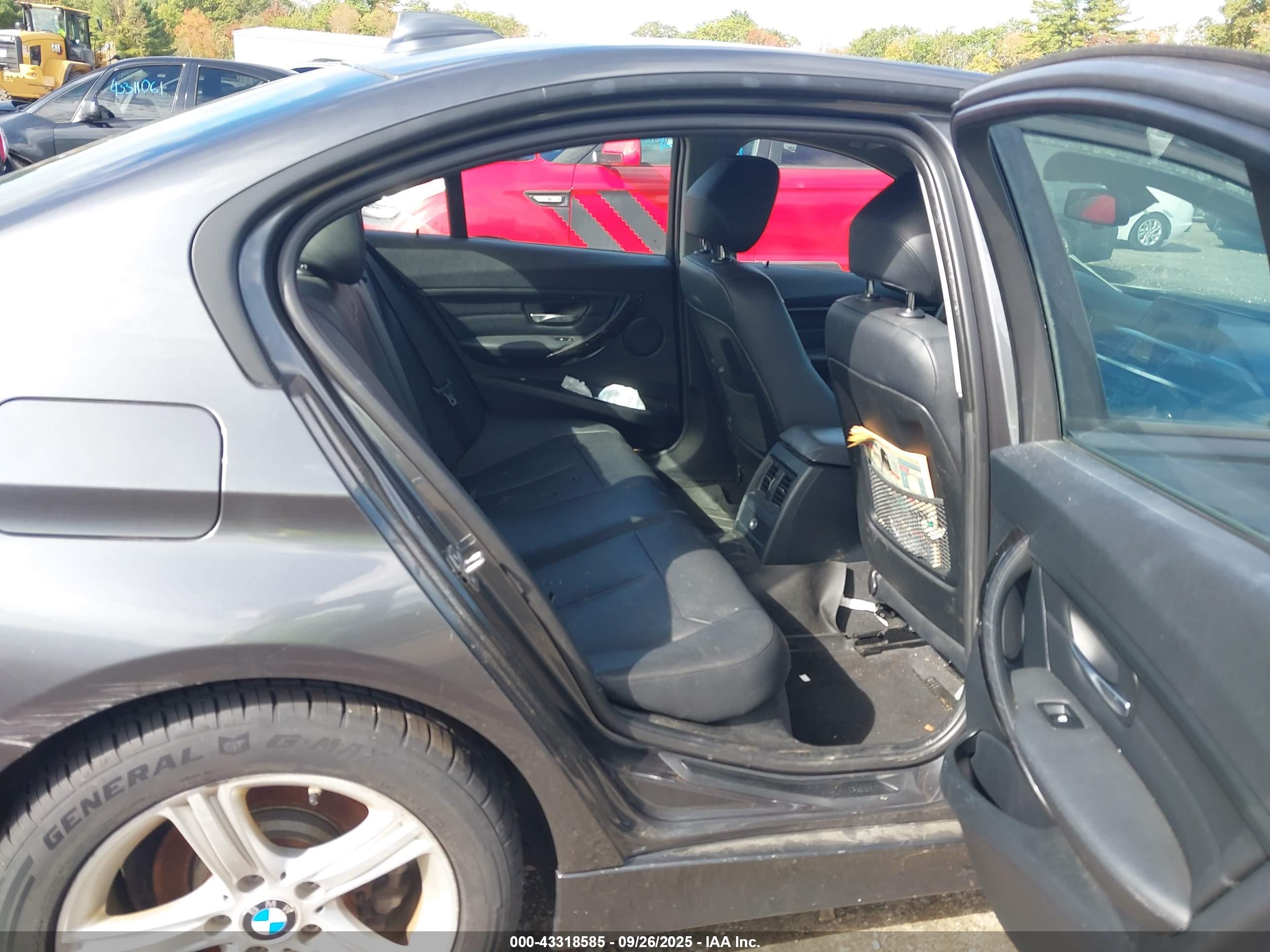 BMW 328I image 8