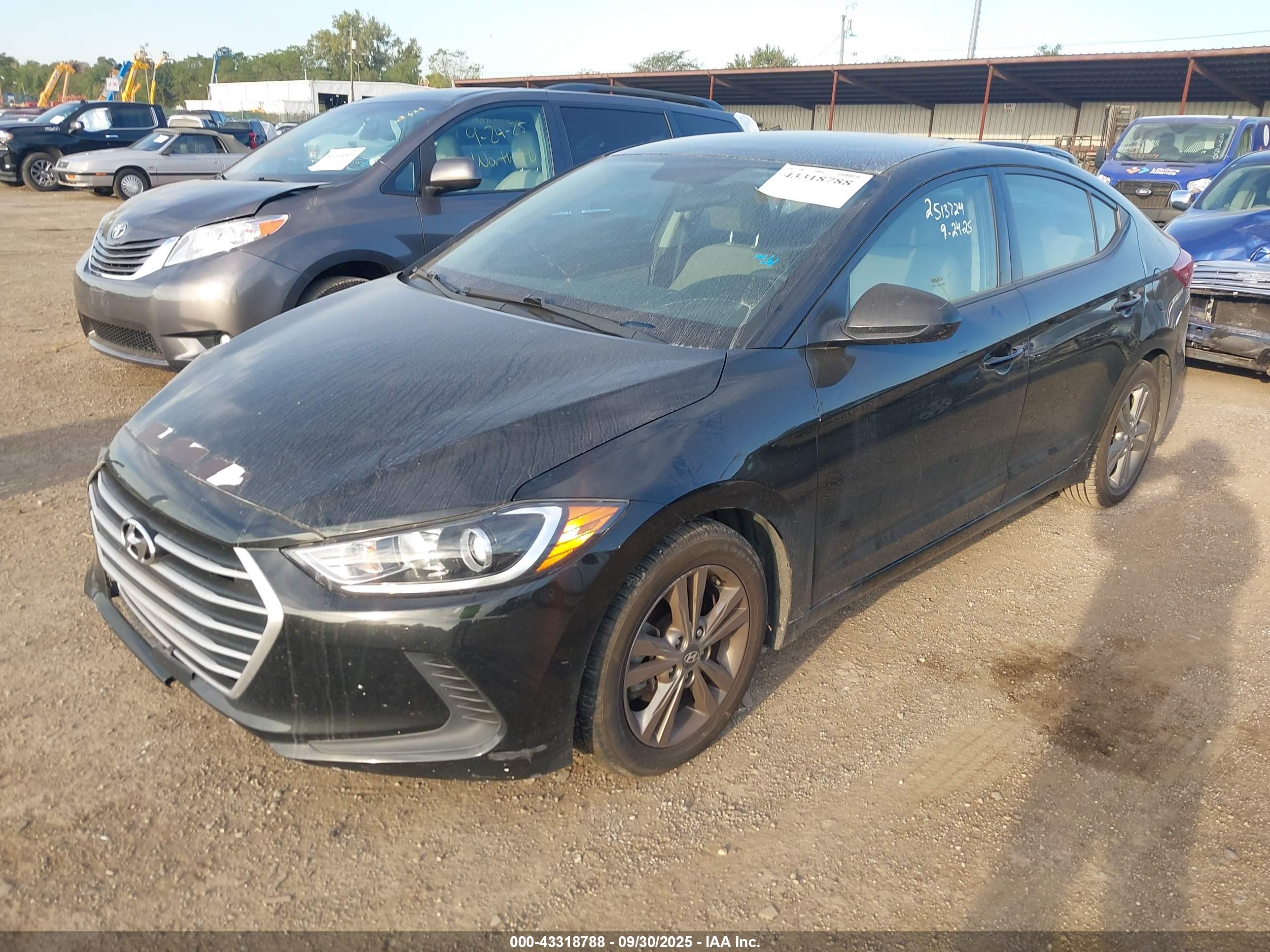 HYUNDAI ELANTRA image 2