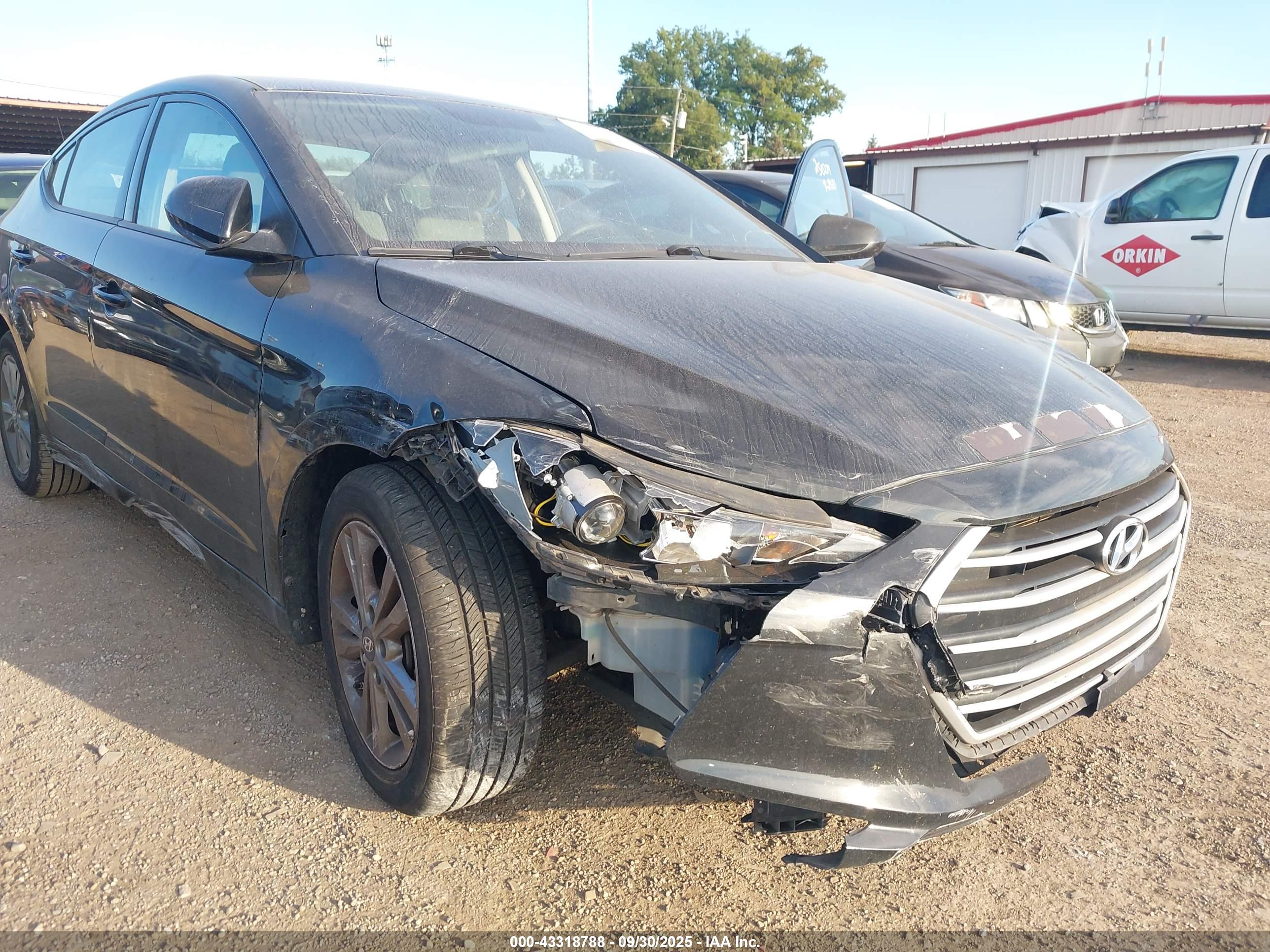 HYUNDAI ELANTRA image 6