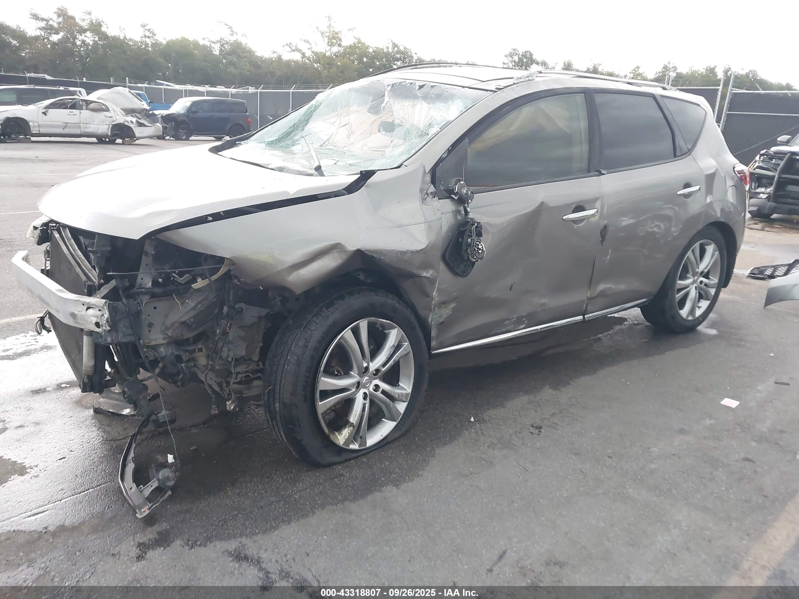NISSAN MURANO image 2