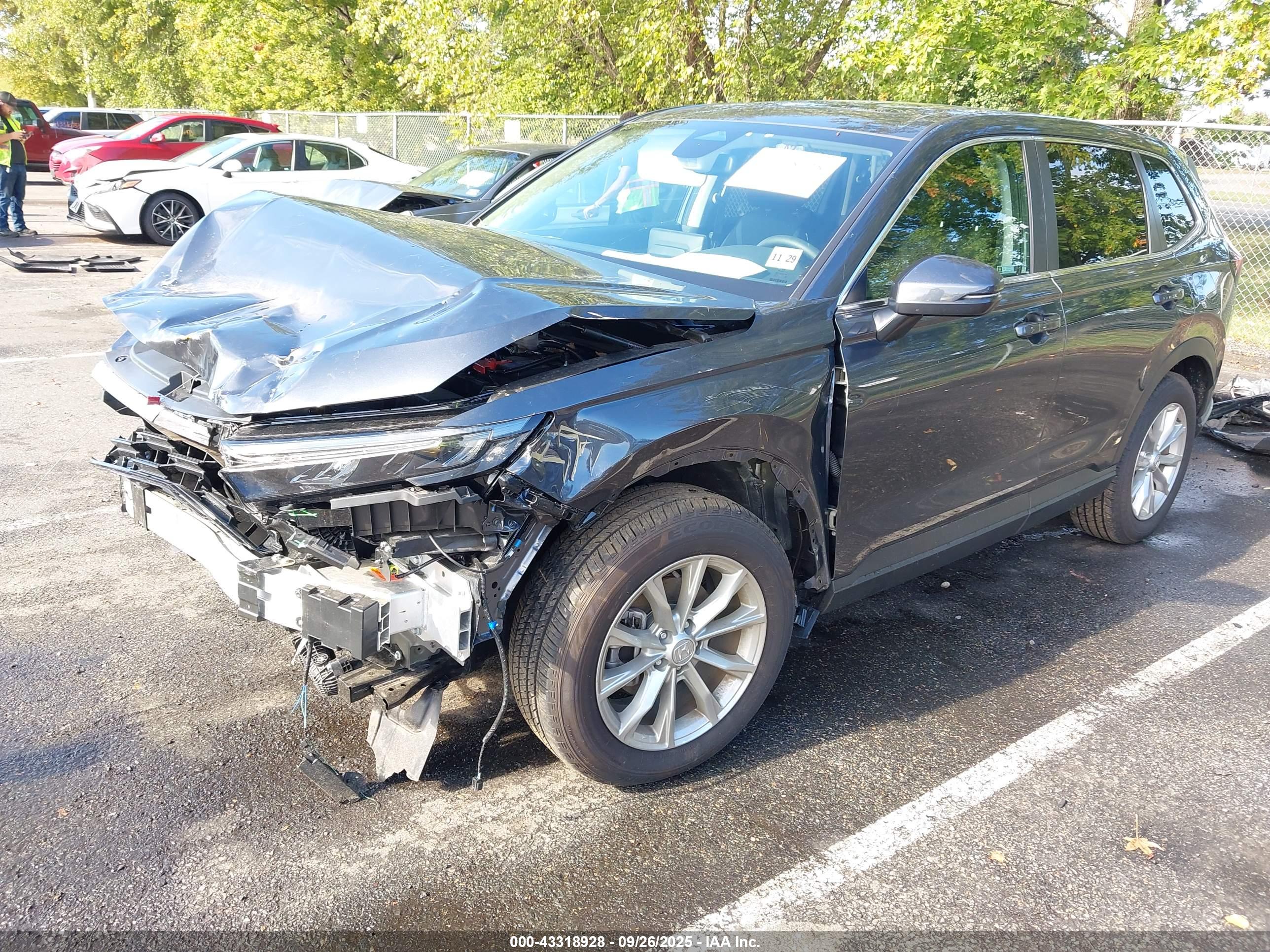 HONDA CR-V image 2