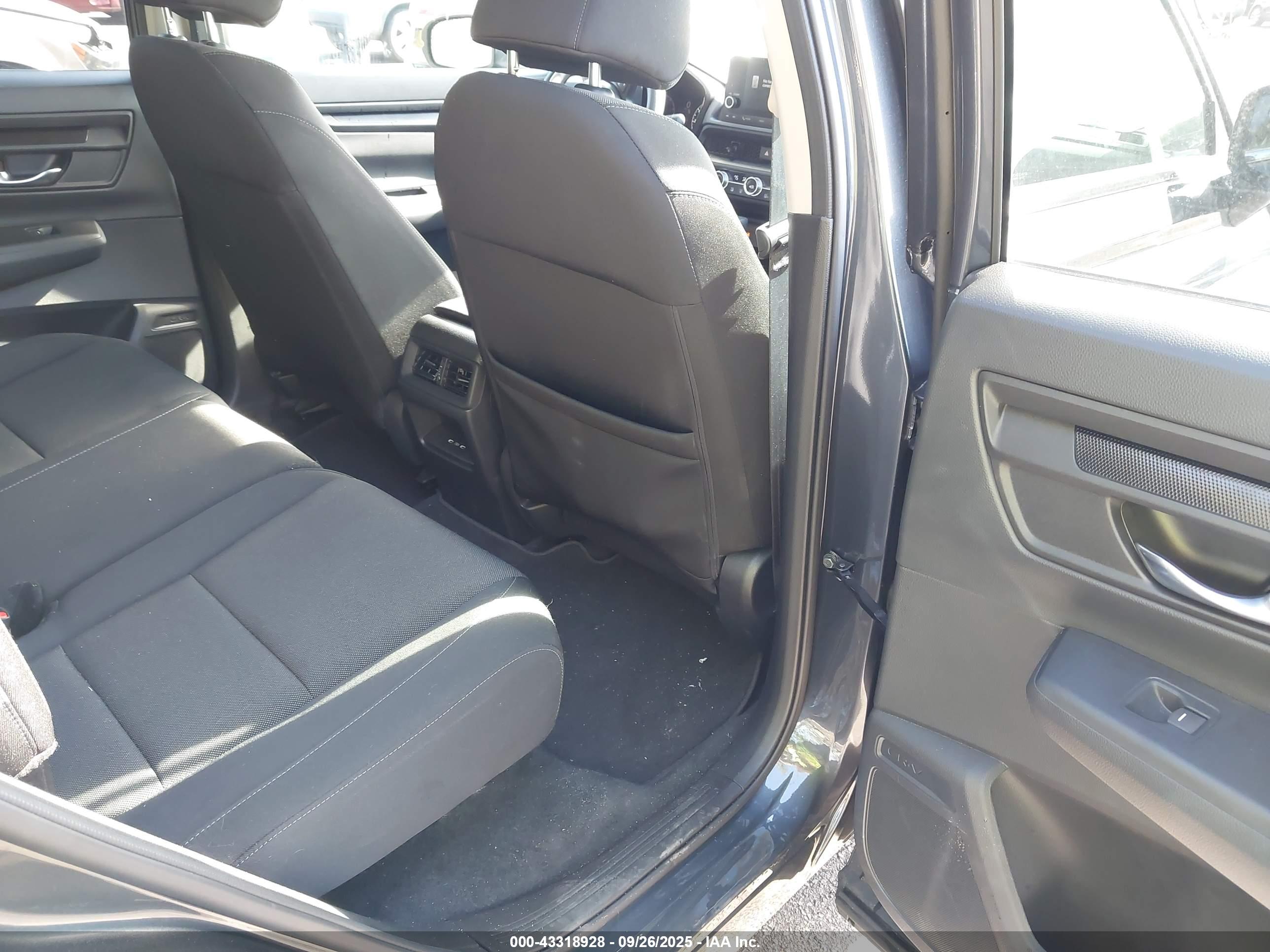 HONDA CR-V image 8
