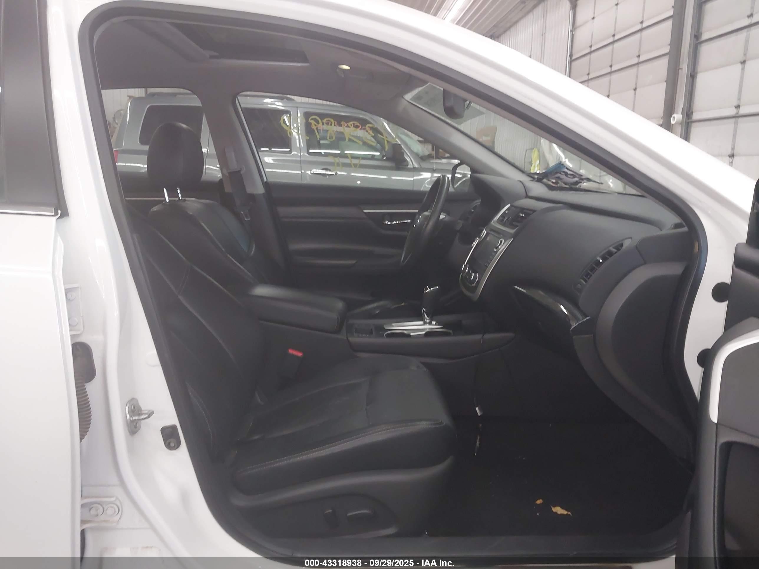 NISSAN ALTIMA image 5