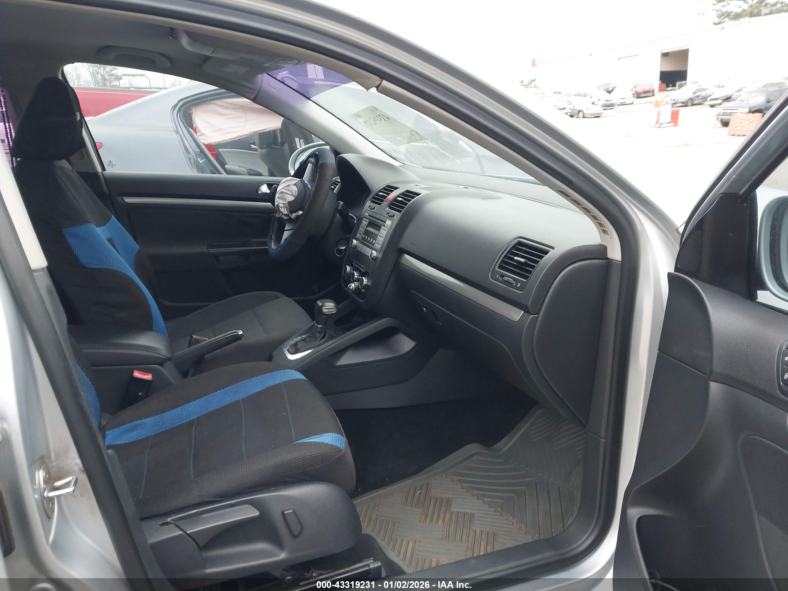 VOLKSWAGEN JETTA image 5