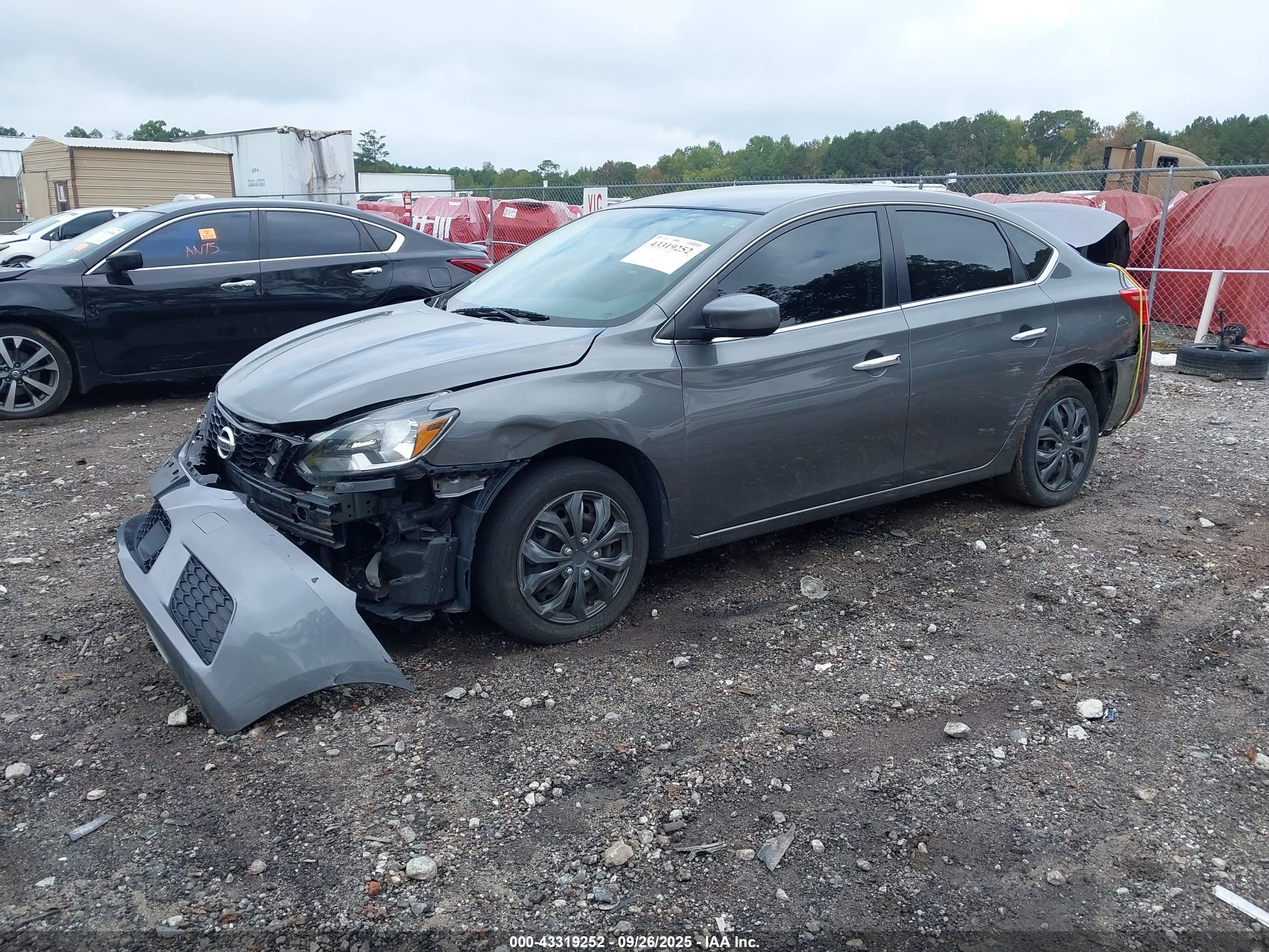 NISSAN SENTRA image 2