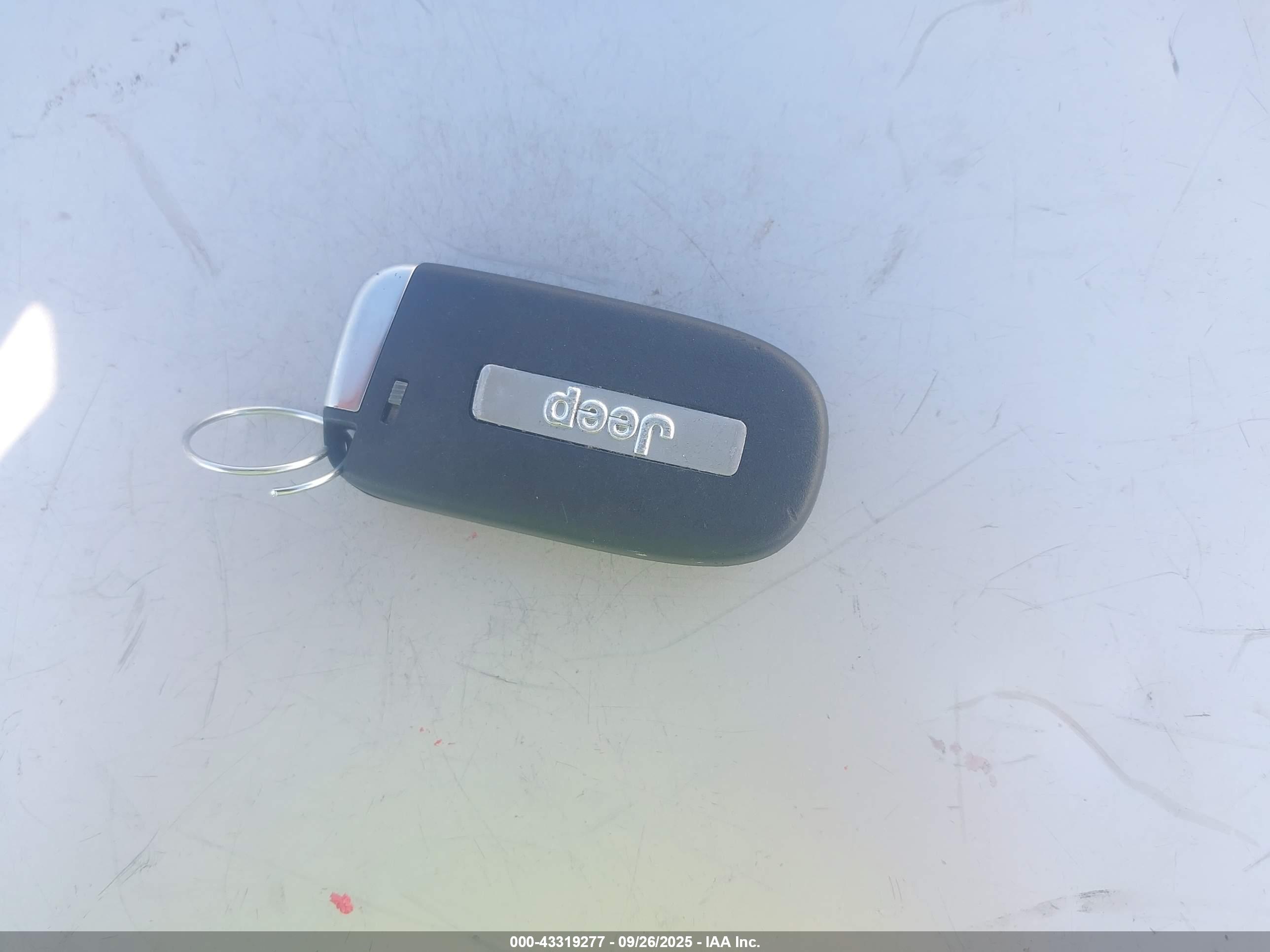 JEEP CHEROKEE image 11