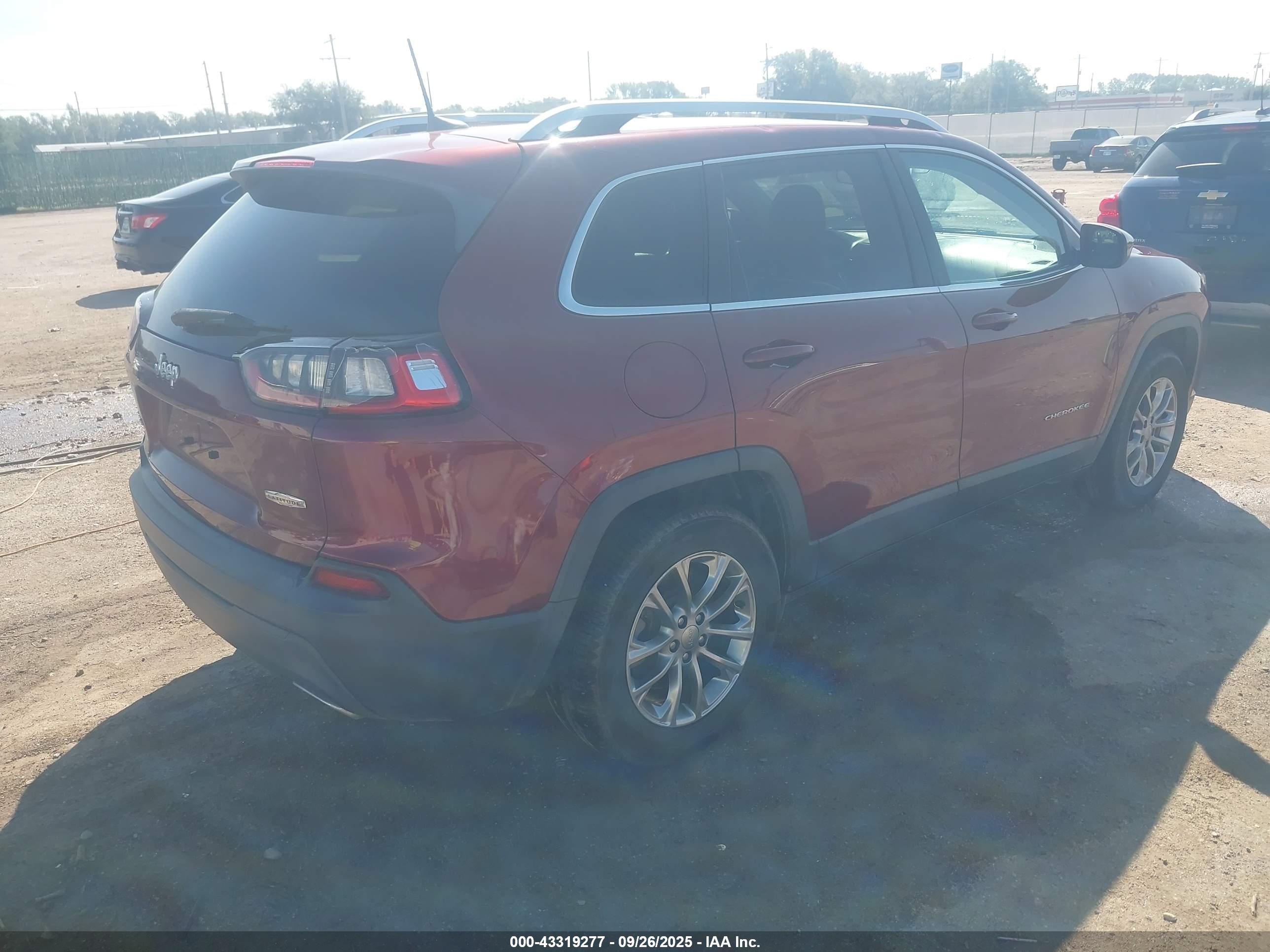 JEEP CHEROKEE image 4