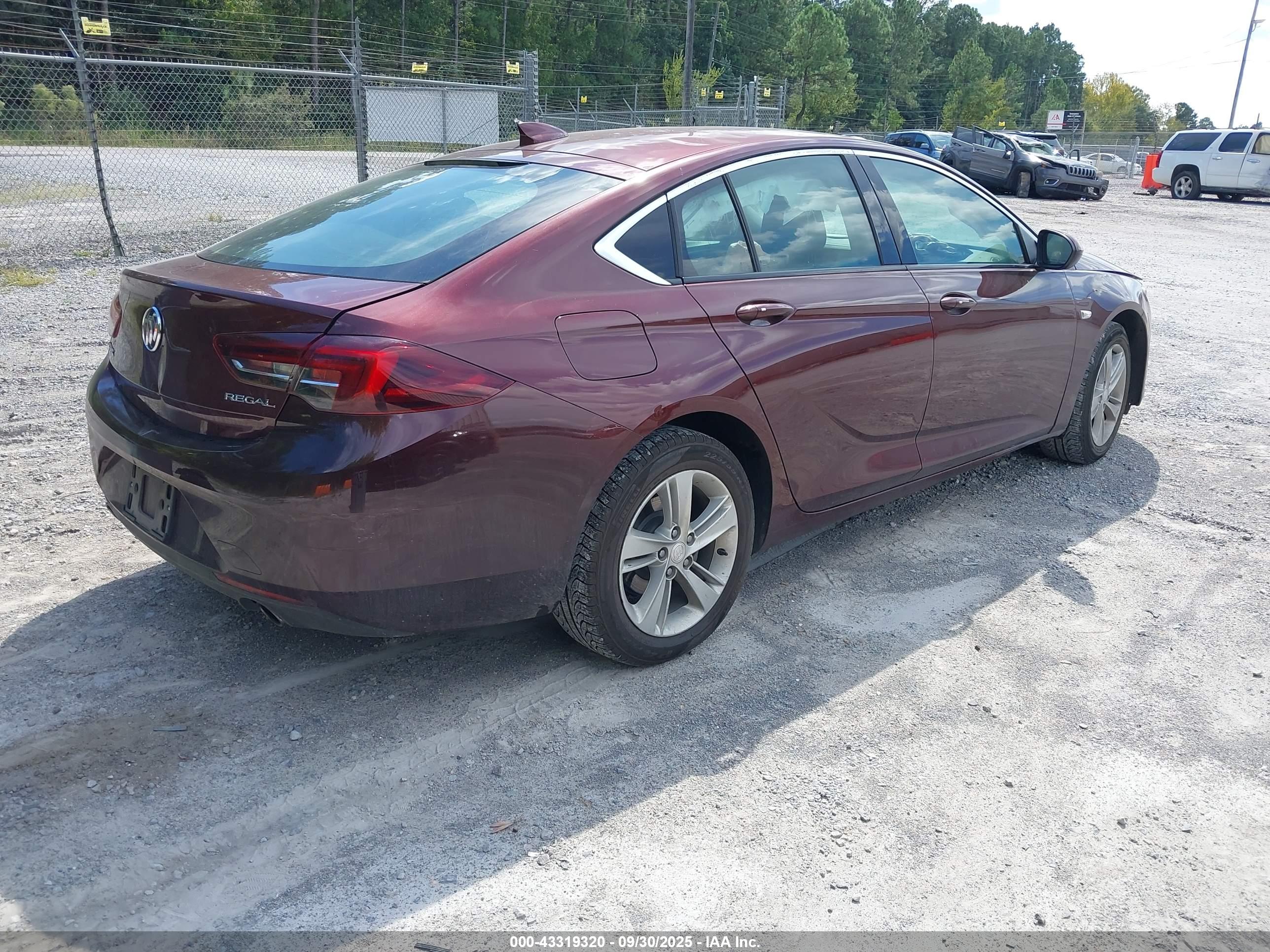 BUICK REGAL image 4
