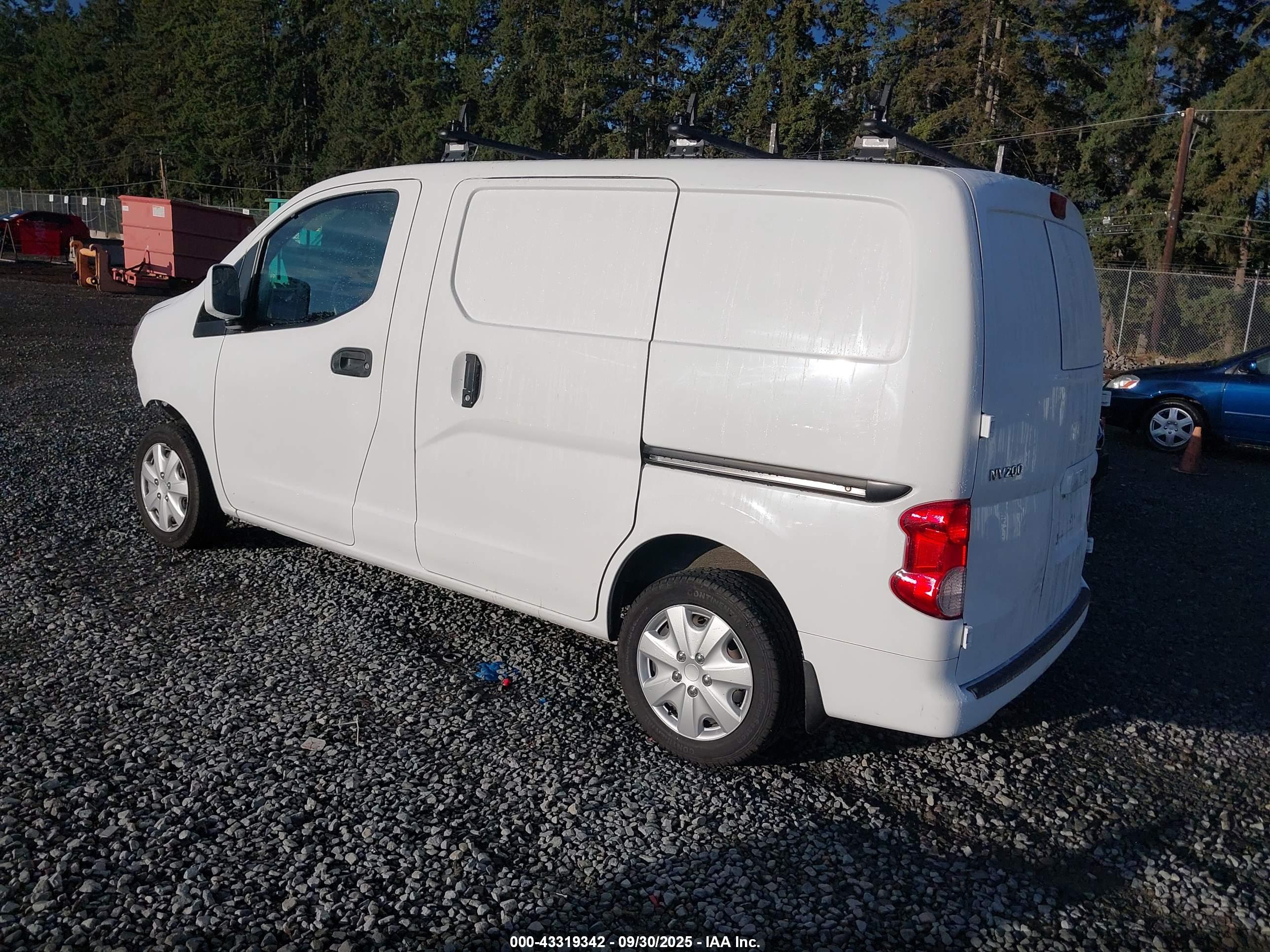 NISSAN NV200 image 3