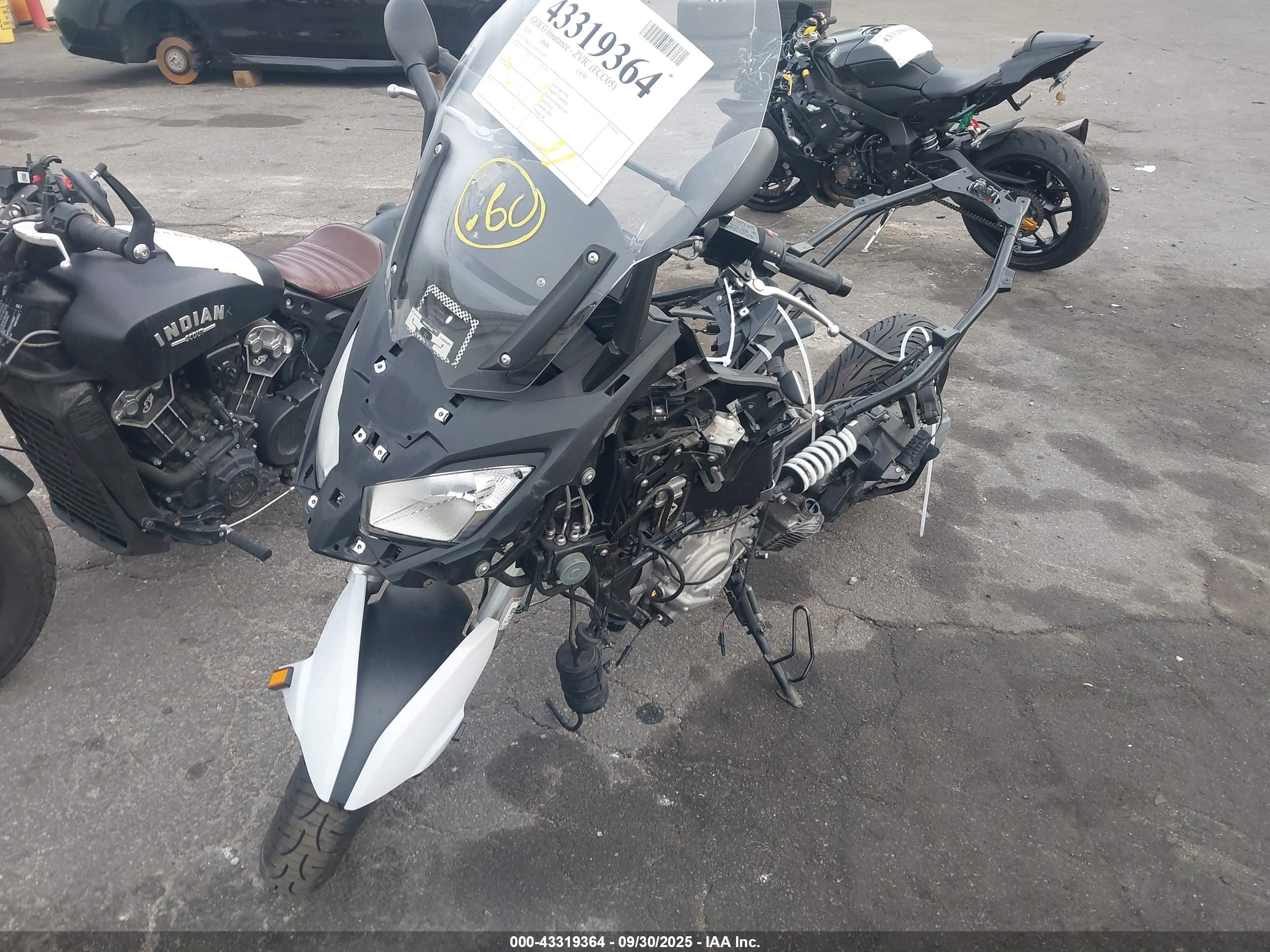 BMW C650 image 2