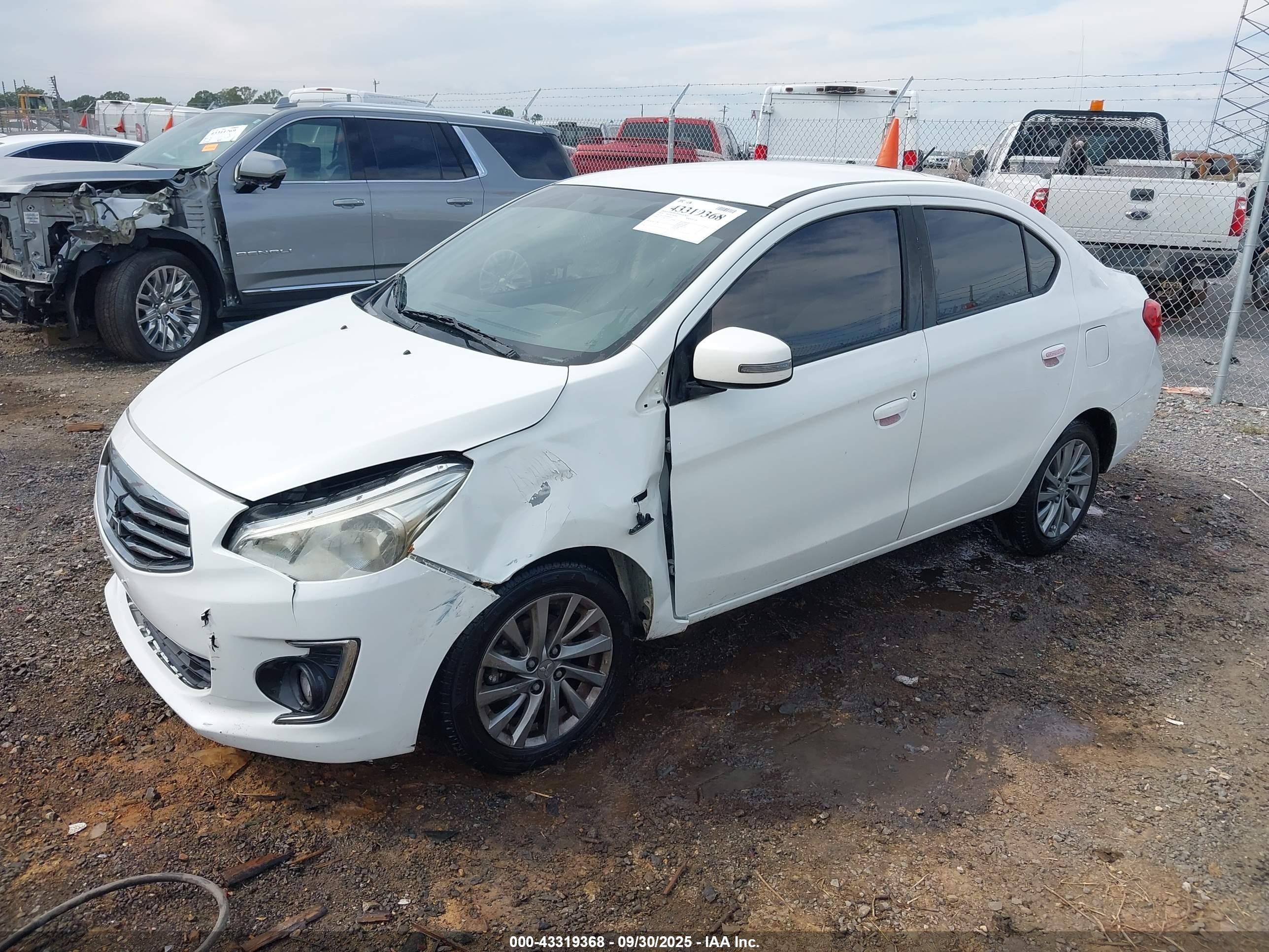MITSUBISHI MIRAGE image 2
