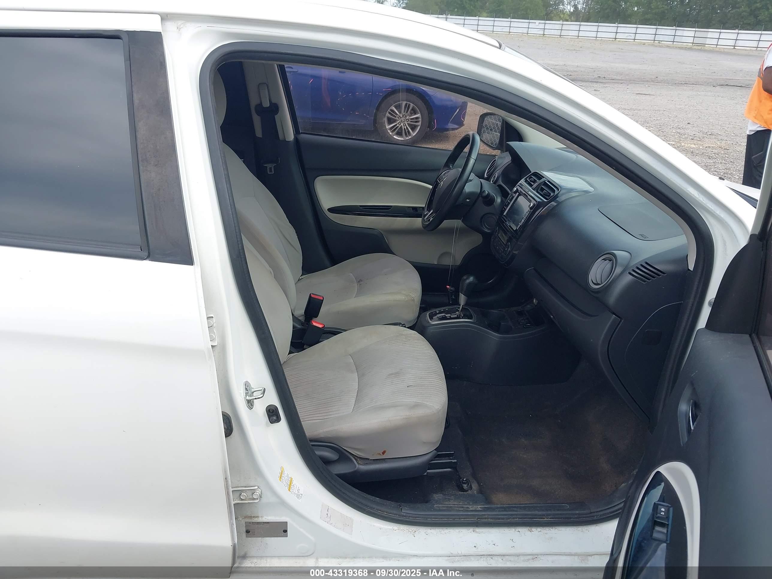 MITSUBISHI MIRAGE image 5