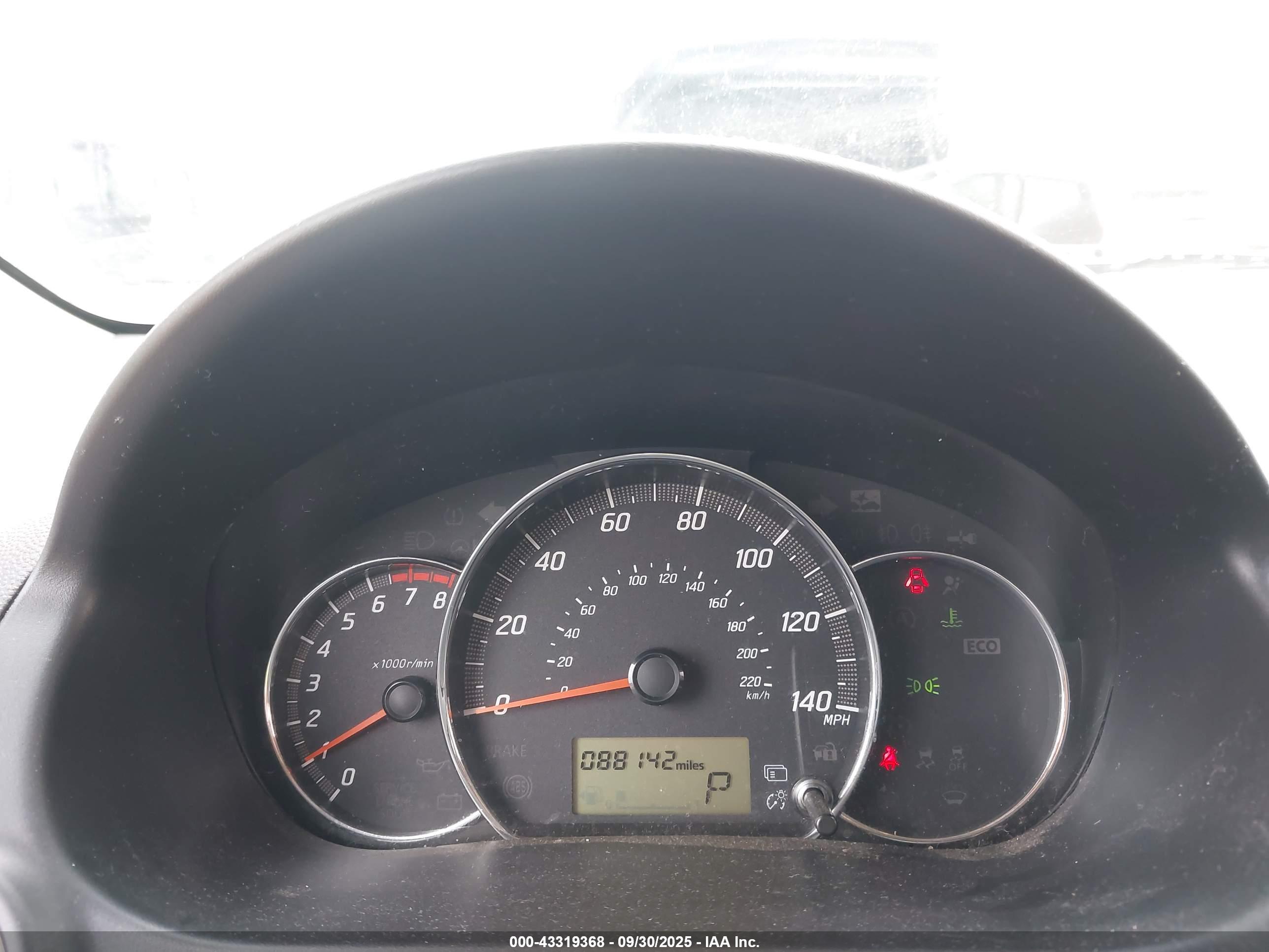 MITSUBISHI MIRAGE image 7