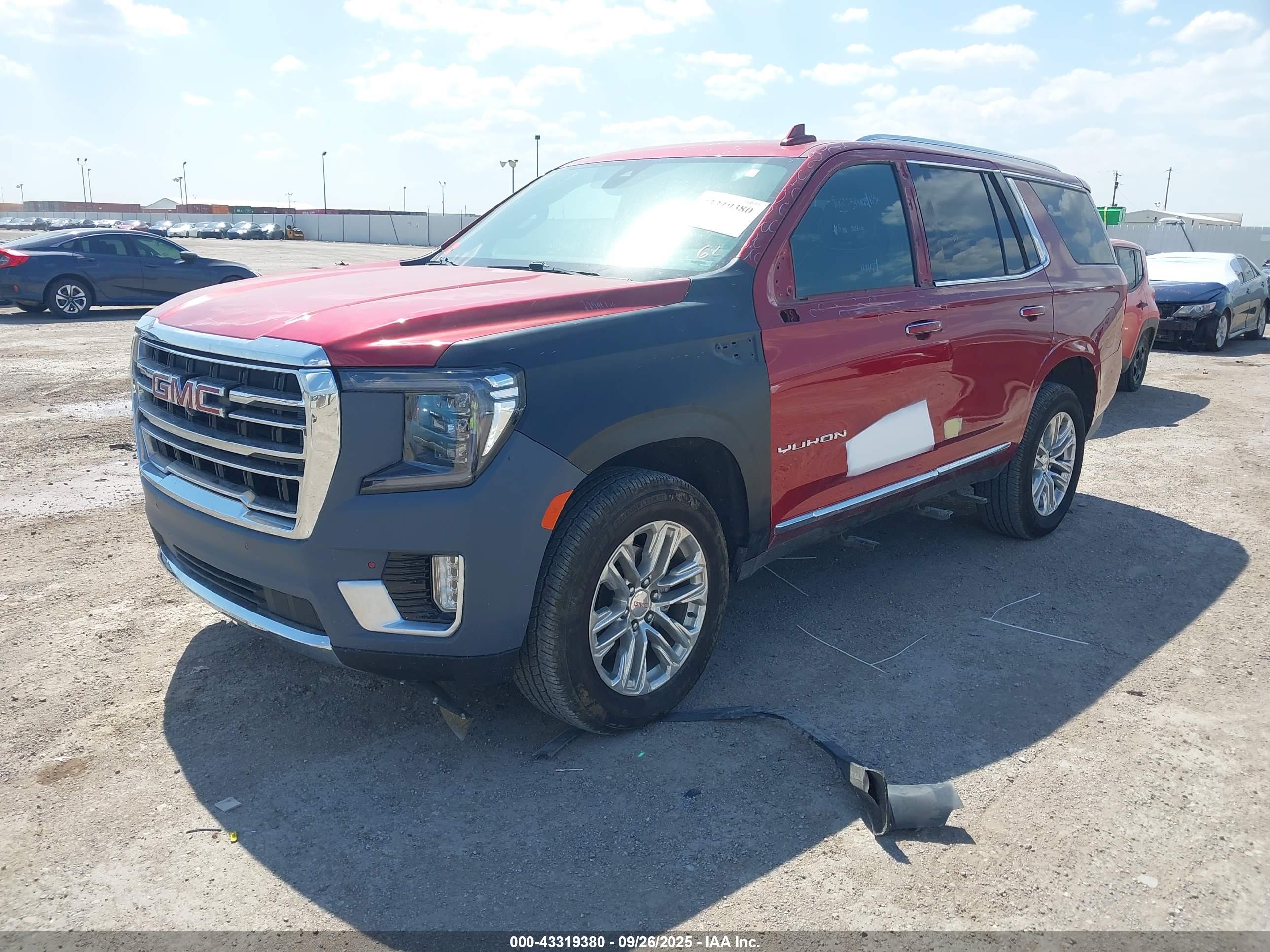 GMC YUKON image 2