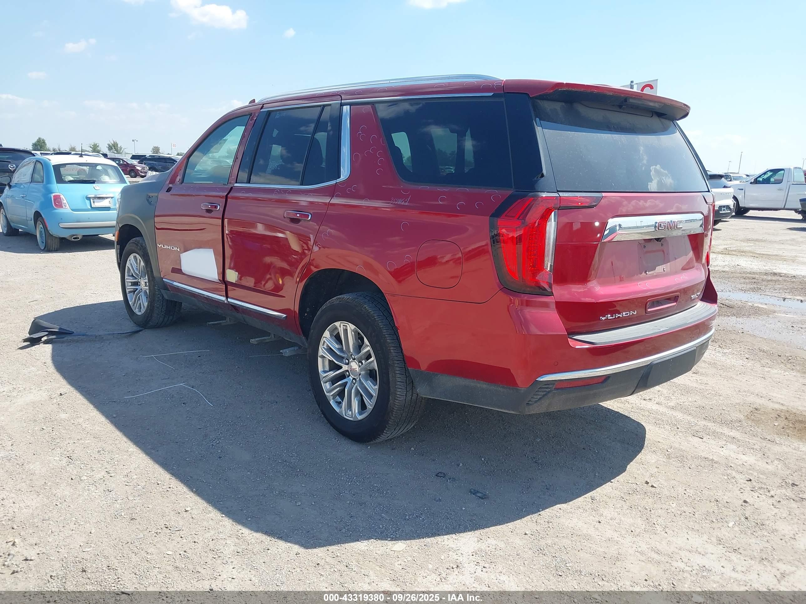 GMC YUKON image 3