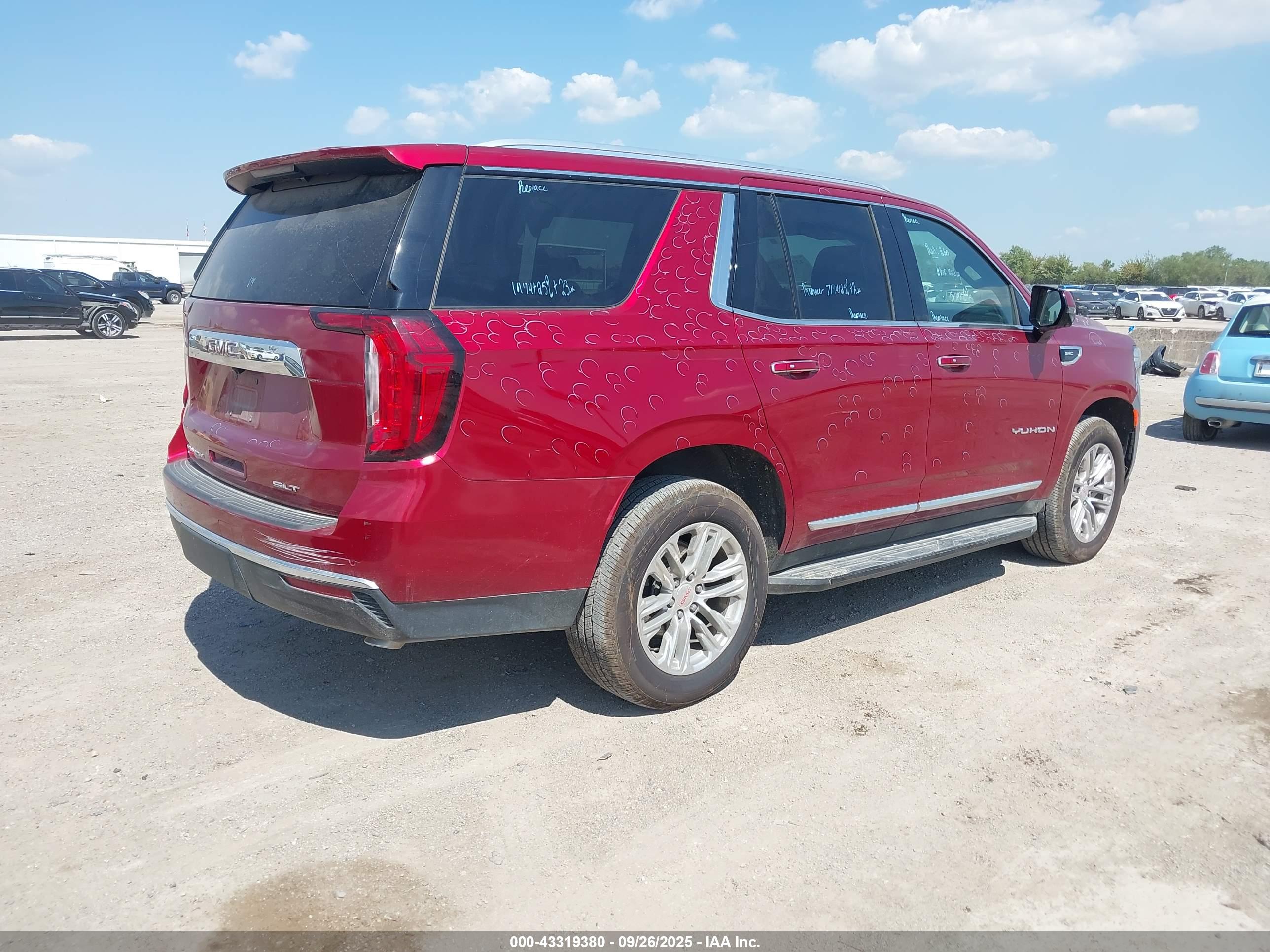 GMC YUKON image 4