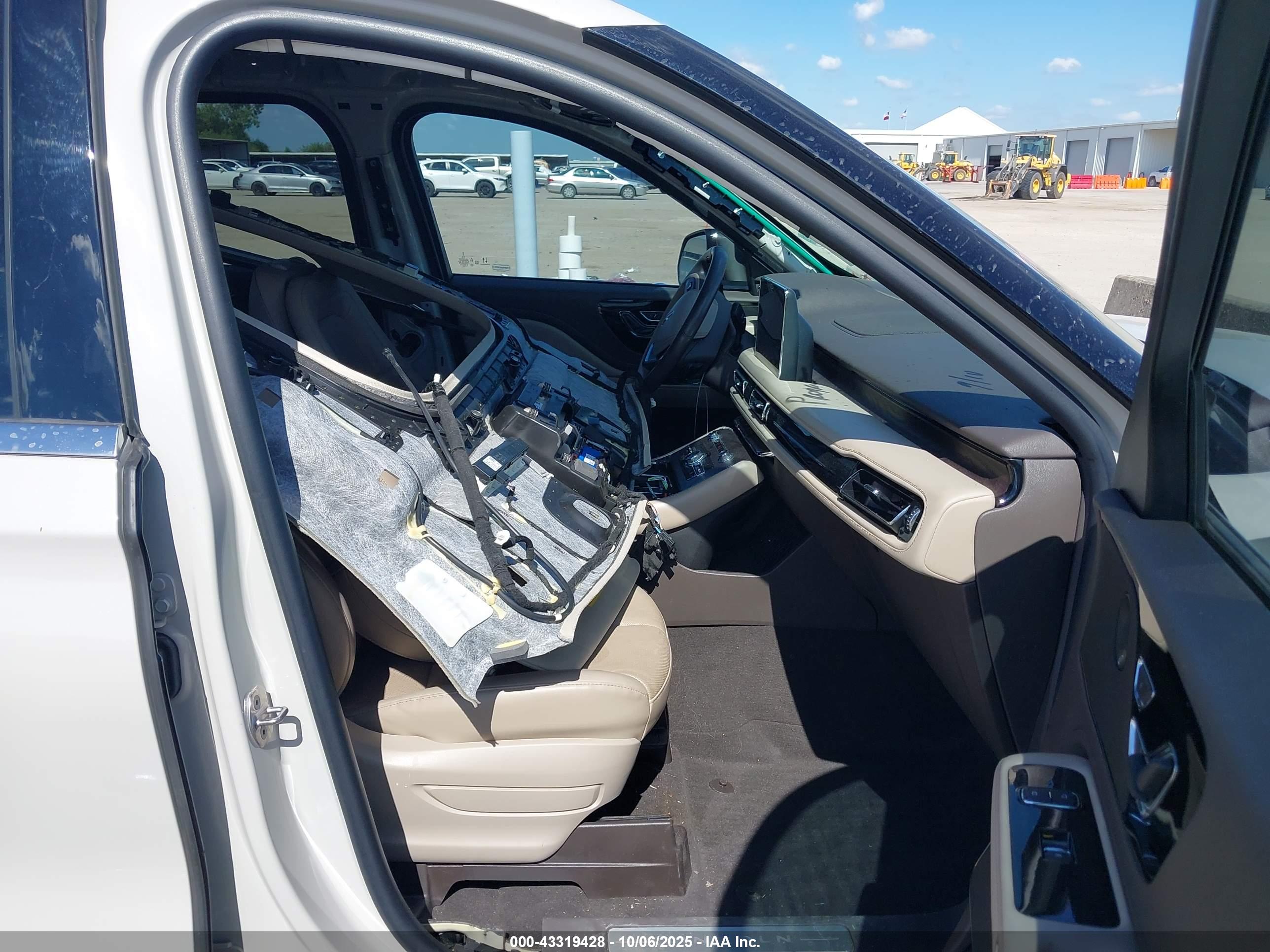 LINCOLN AVIATOR image 5