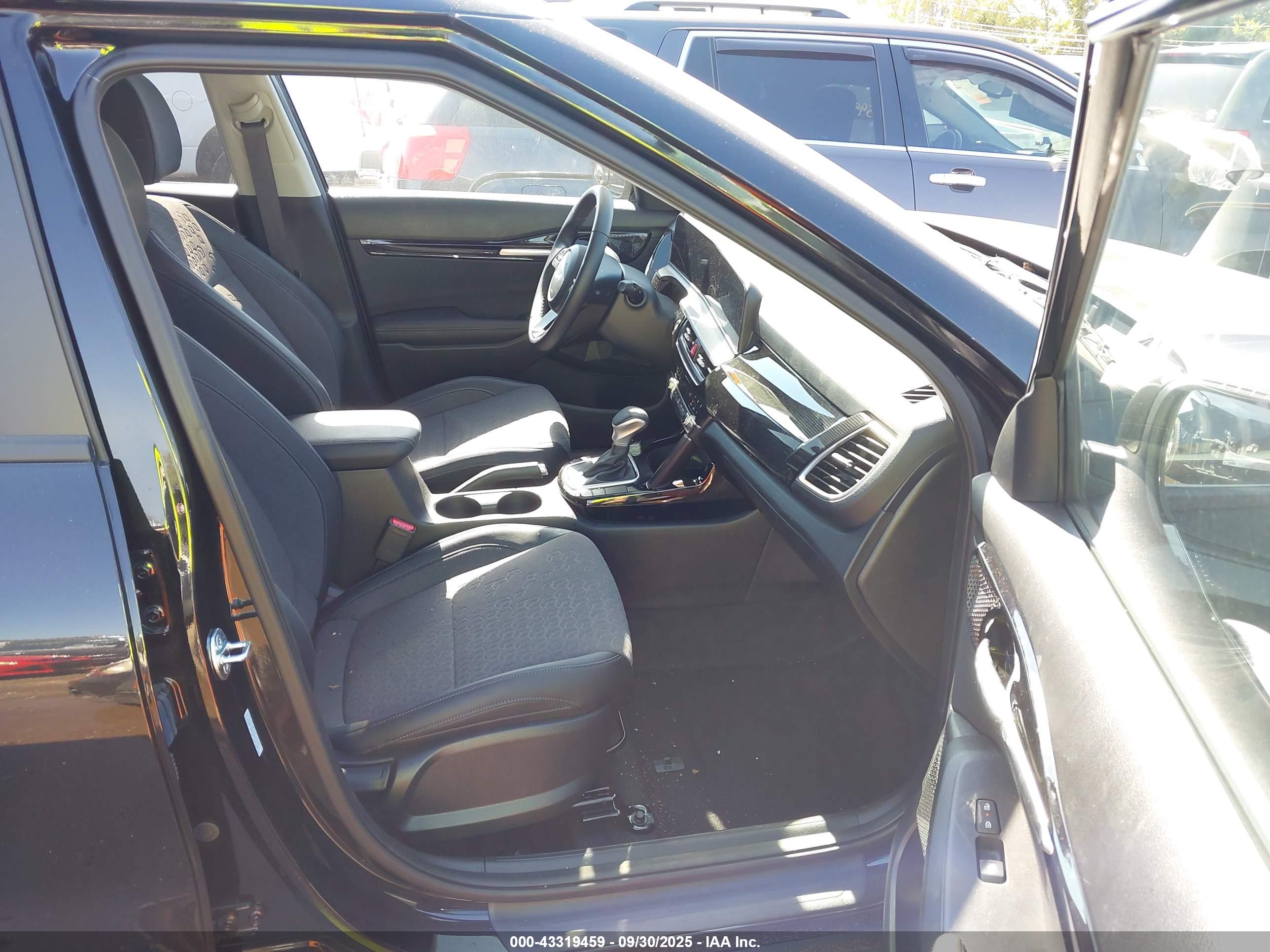 KIA SELTOS image 5