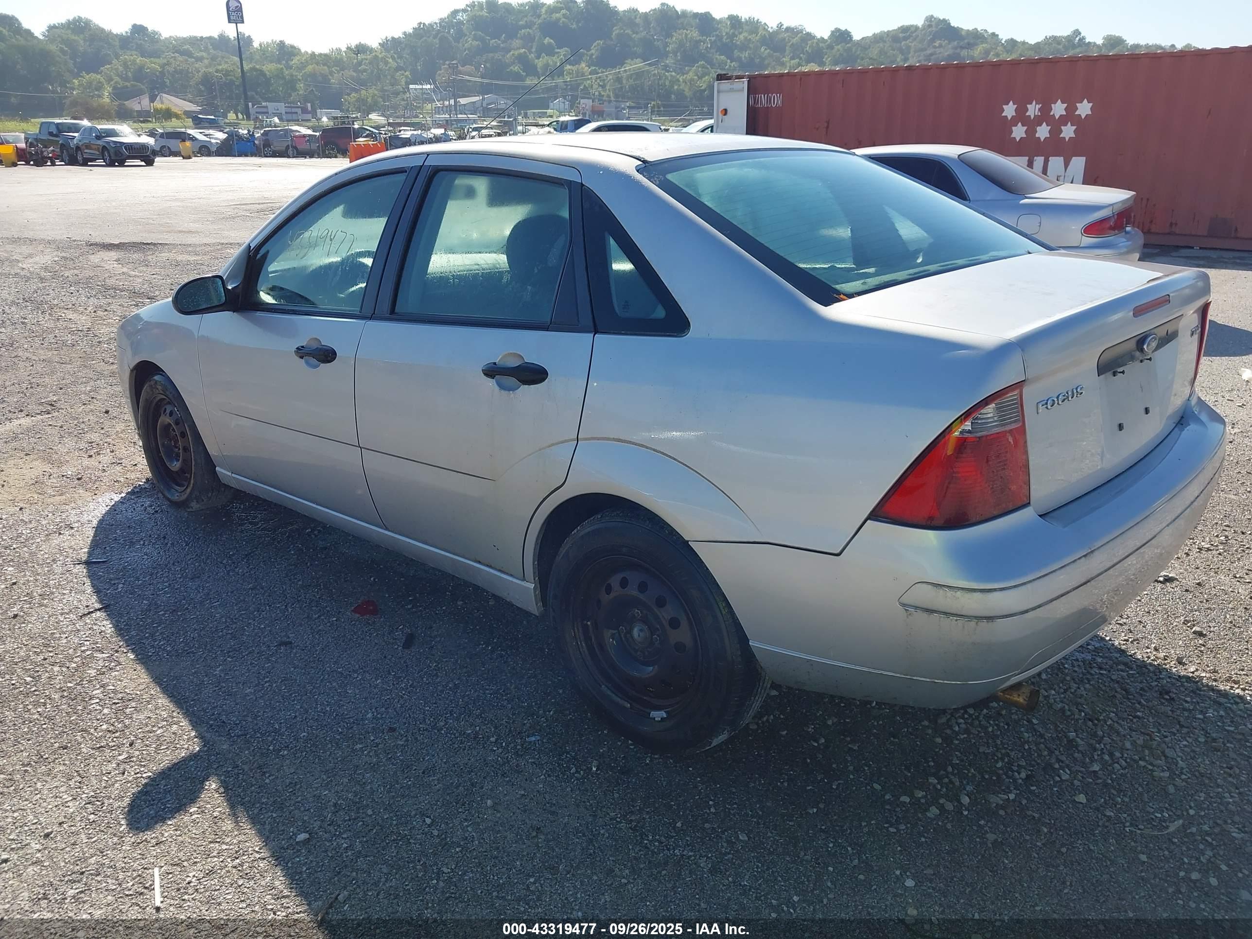 FORD FOCUS image 3