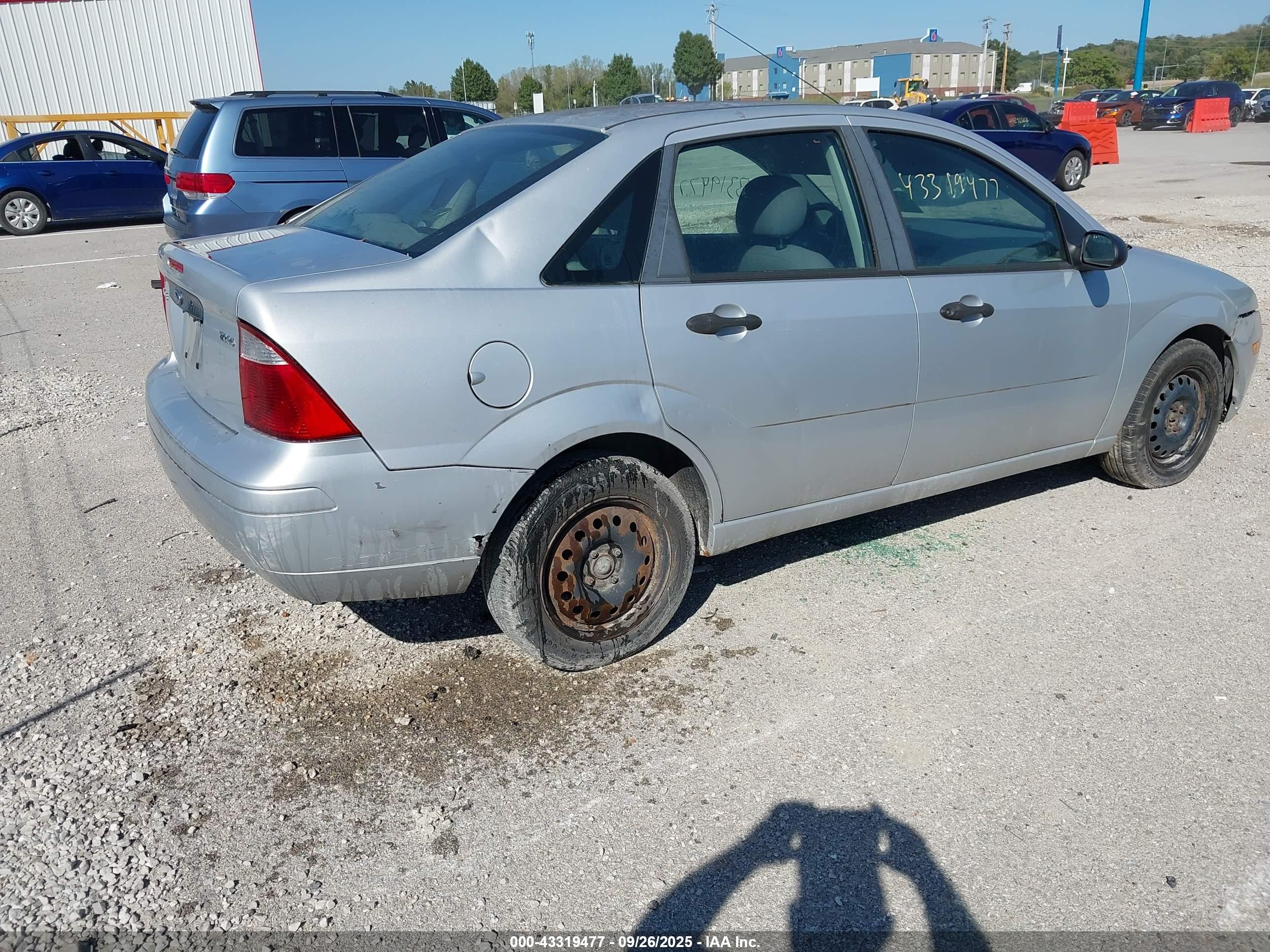 FORD FOCUS image 4